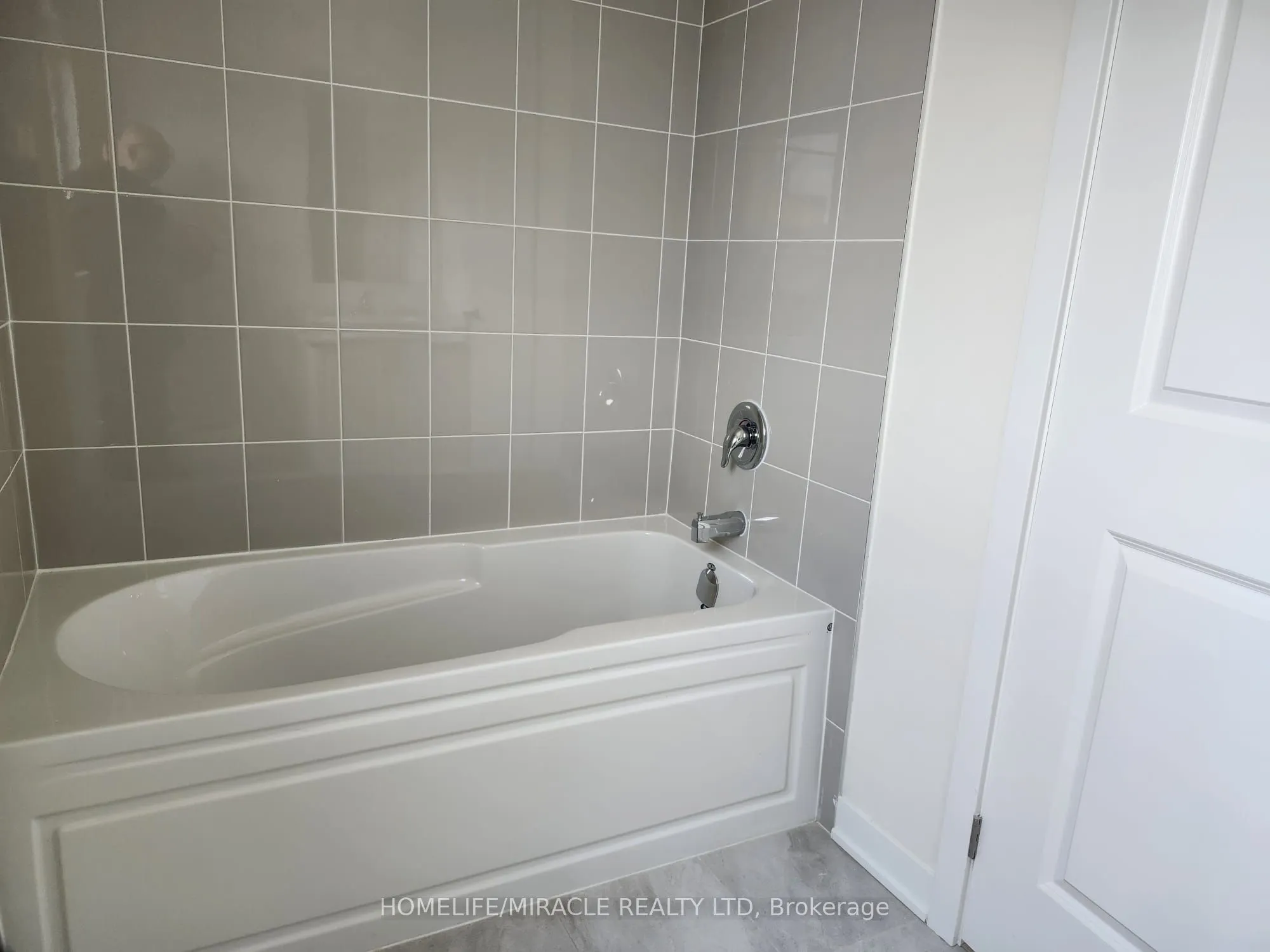 1695 Dersan Street, #1302