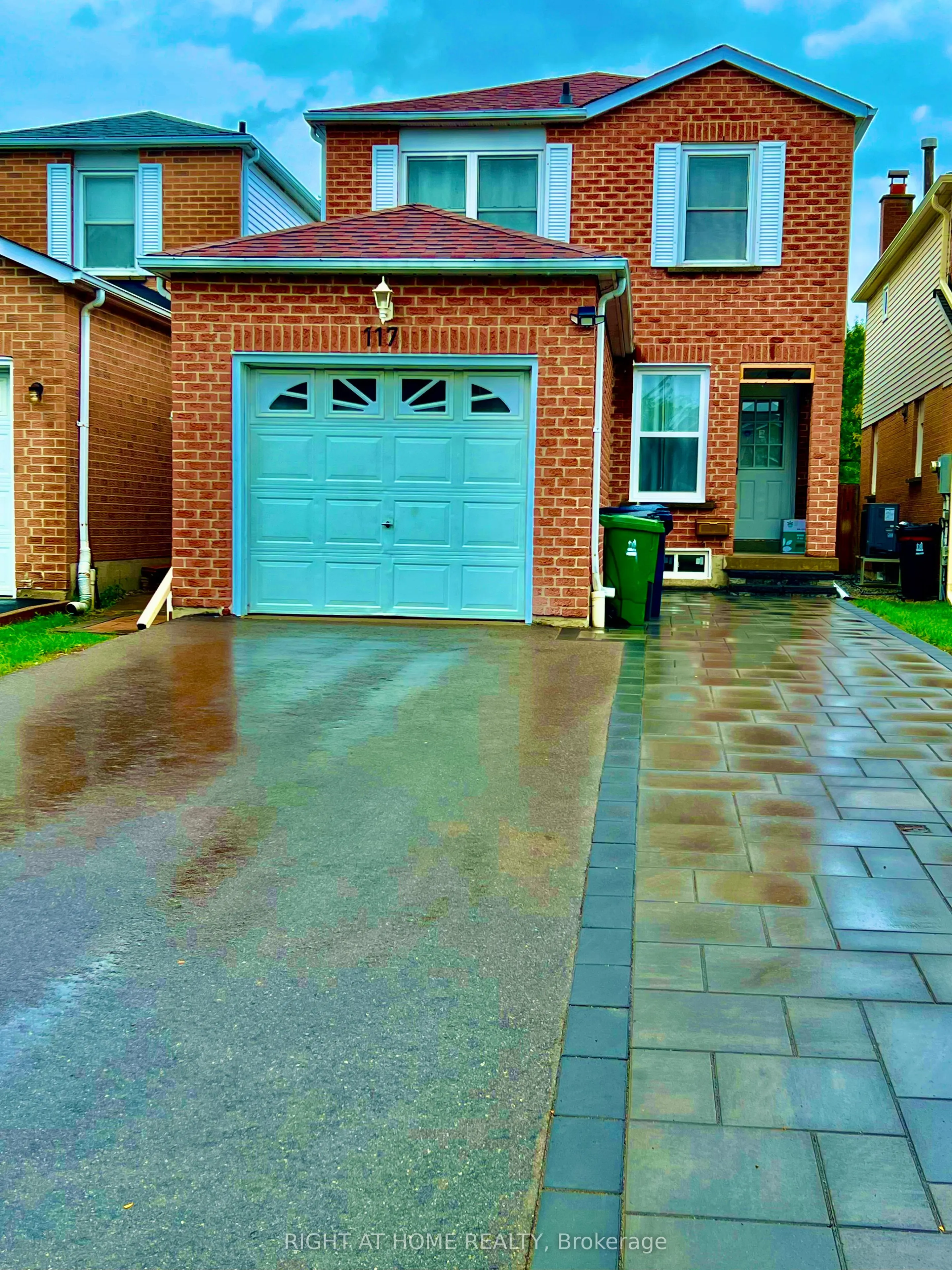 117 Enchanted Hills Crescent
