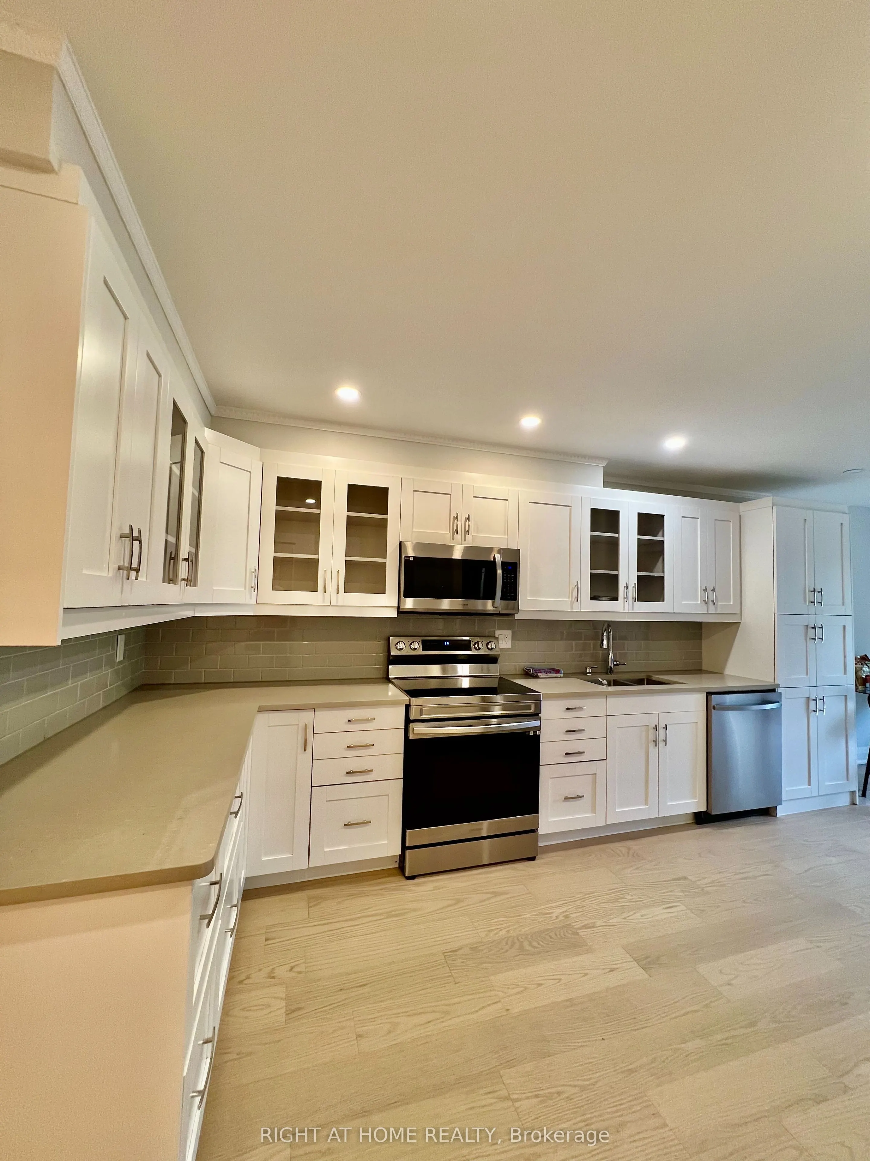 117 Enchanted Hills Crescent