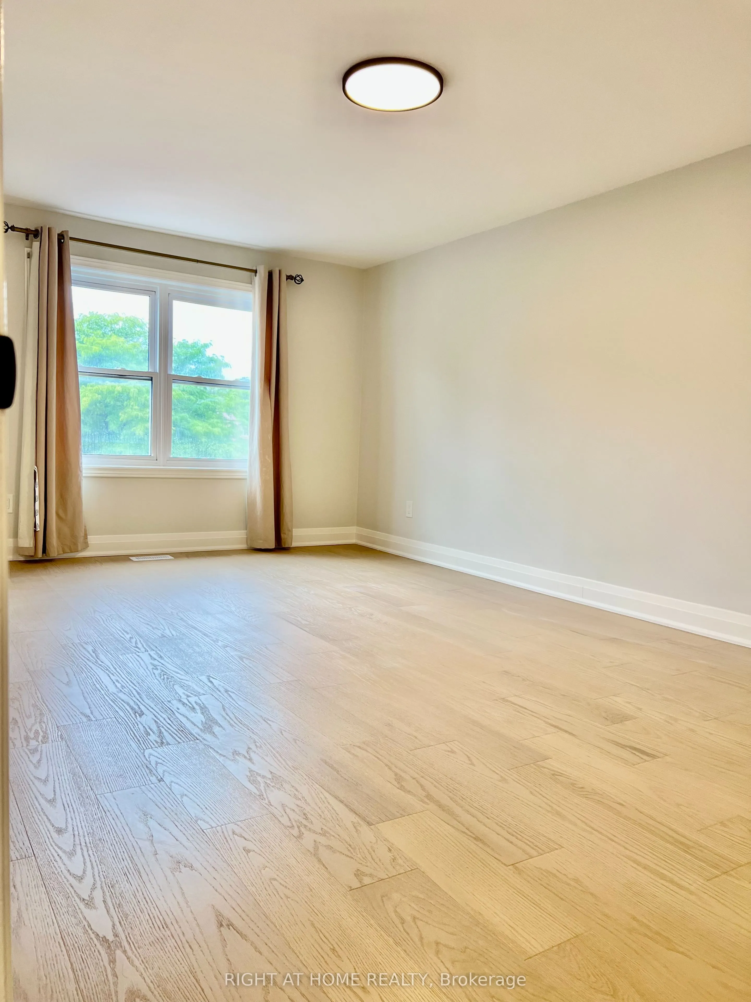 117 Enchanted Hills Crescent