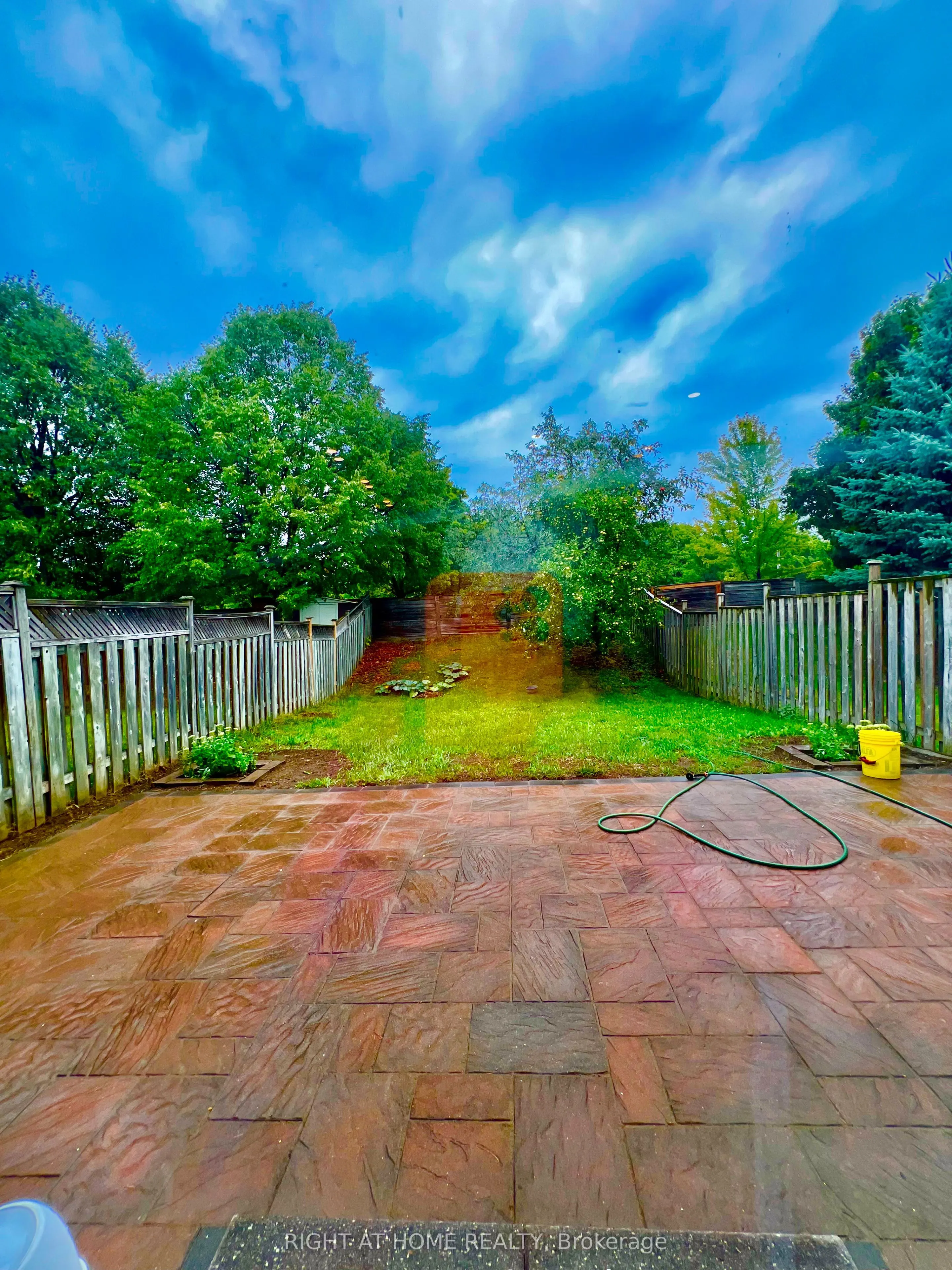 117 Enchanted Hills Crescent