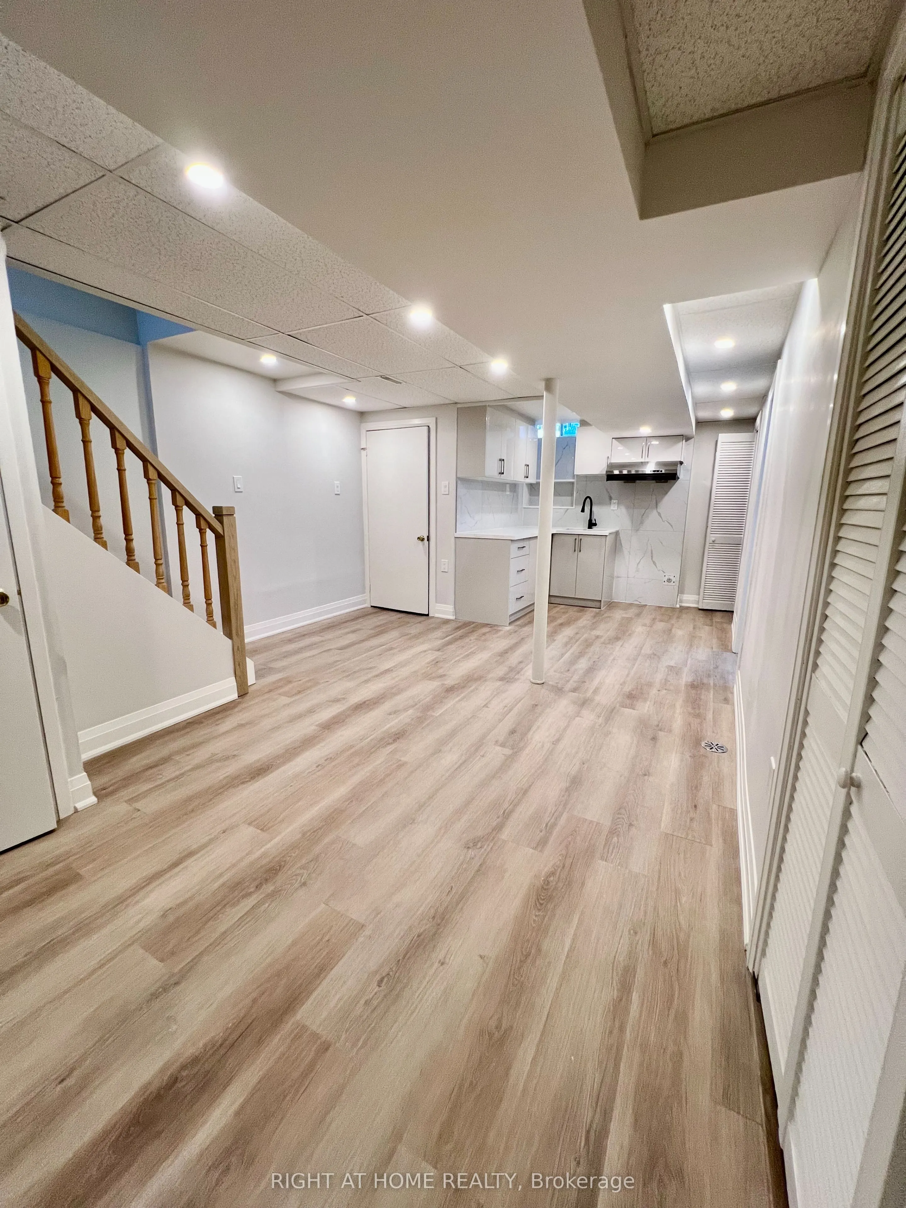 117 Enchanted Hills Crescent