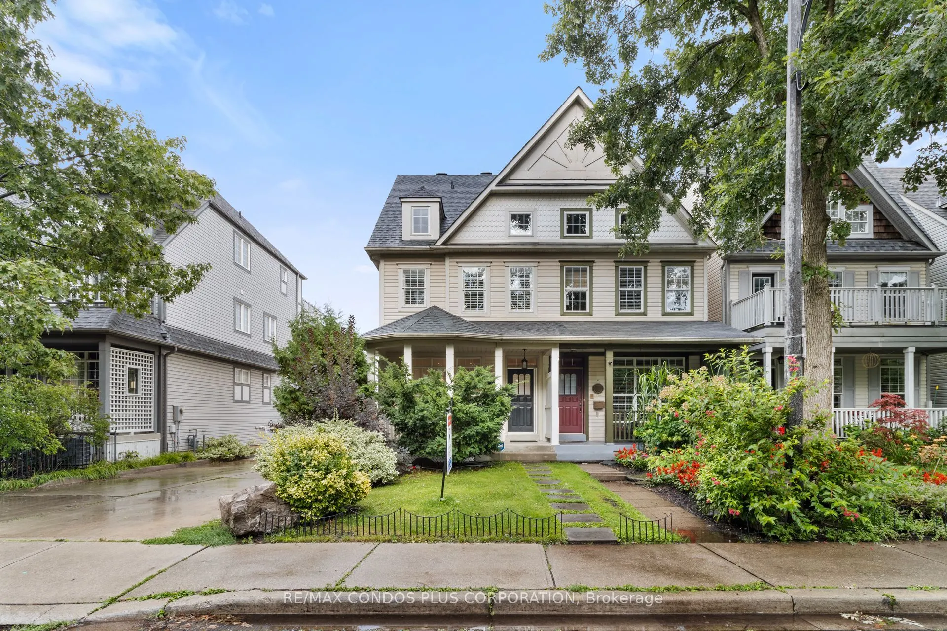 127 Boardwalk Drive