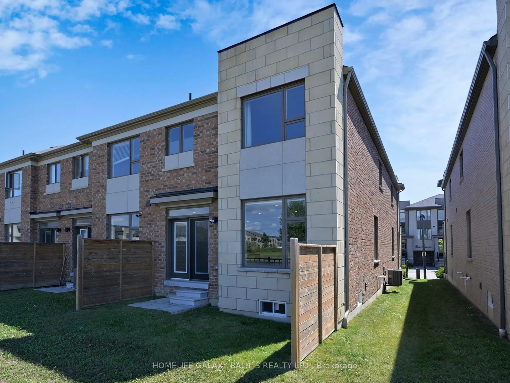 90 Donald Fleming Way