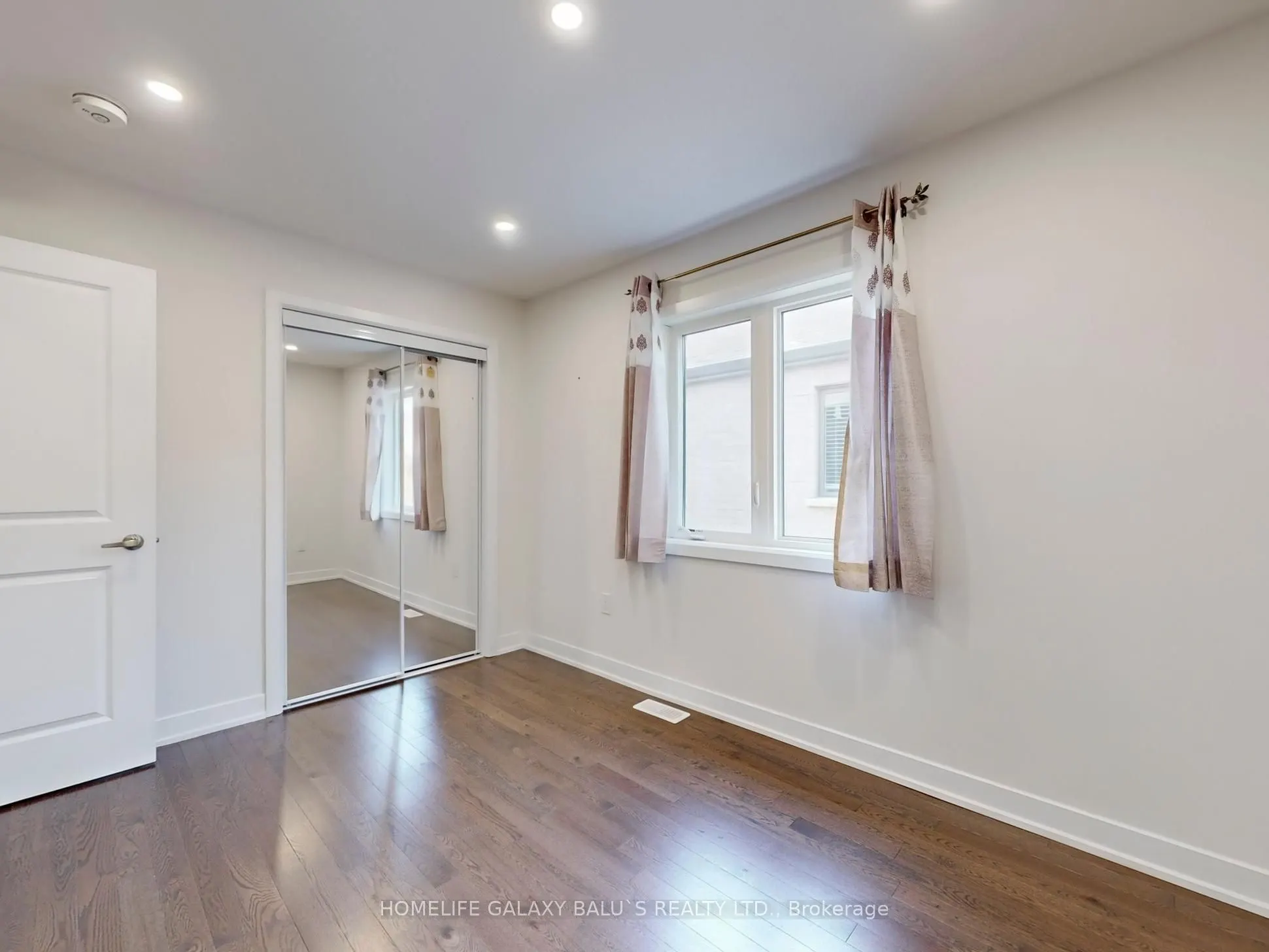 90 Donald Fleming Way