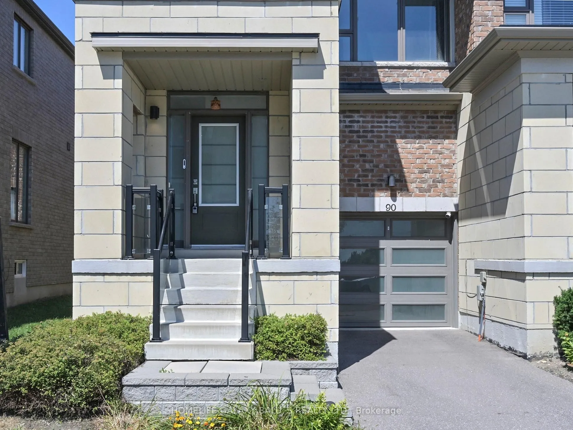 90 Donald Fleming Way