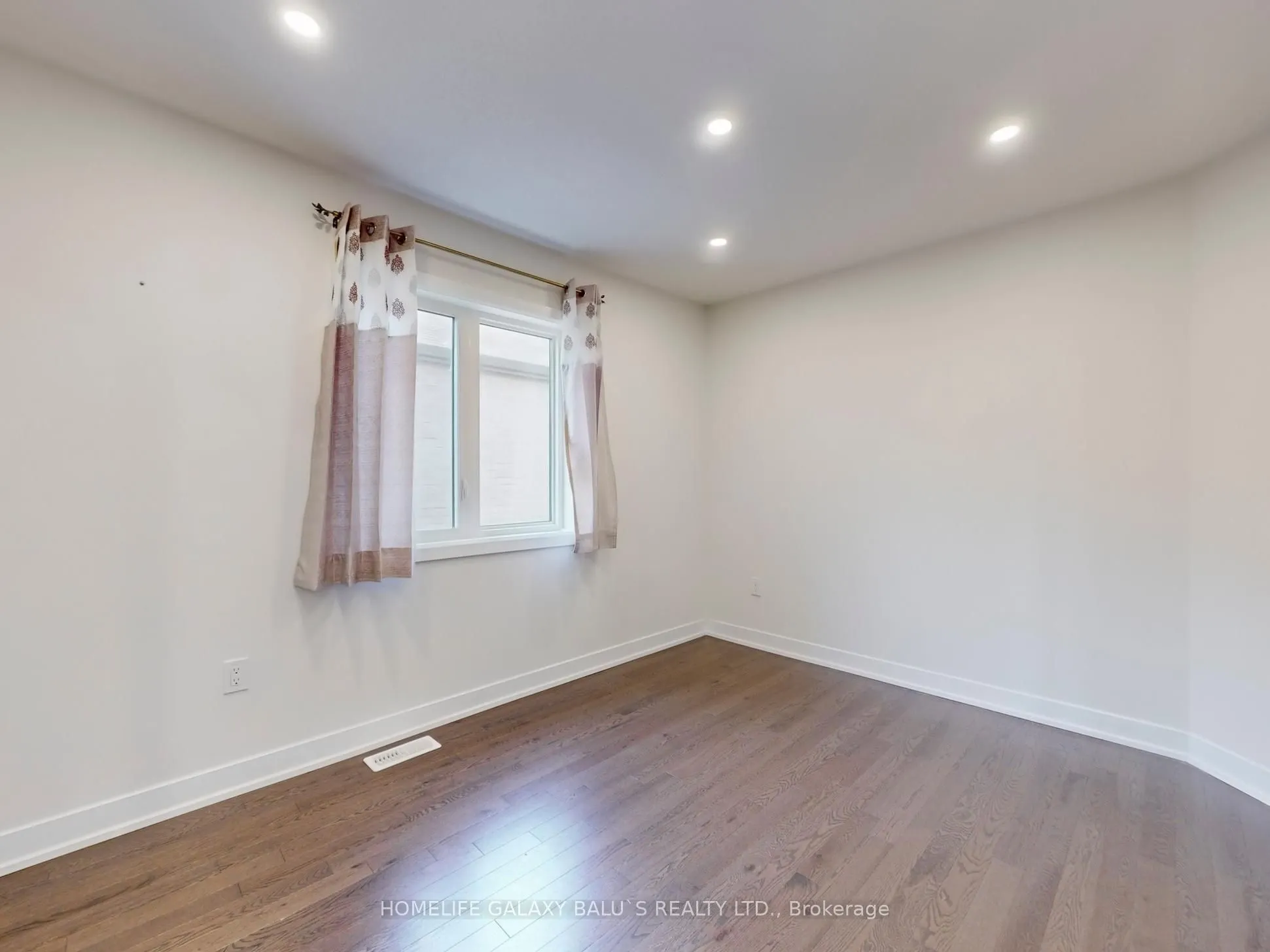 90 Donald Fleming Way
