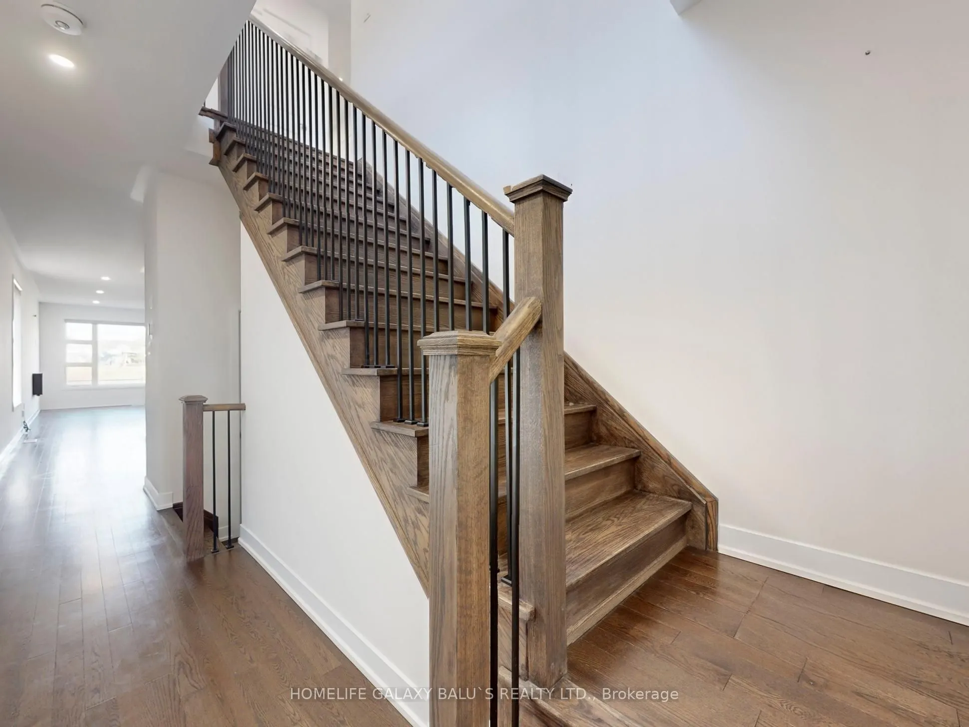 90 Donald Fleming Way