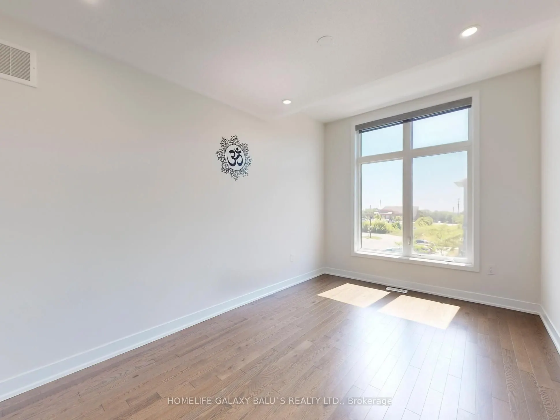 90 Donald Fleming Way
