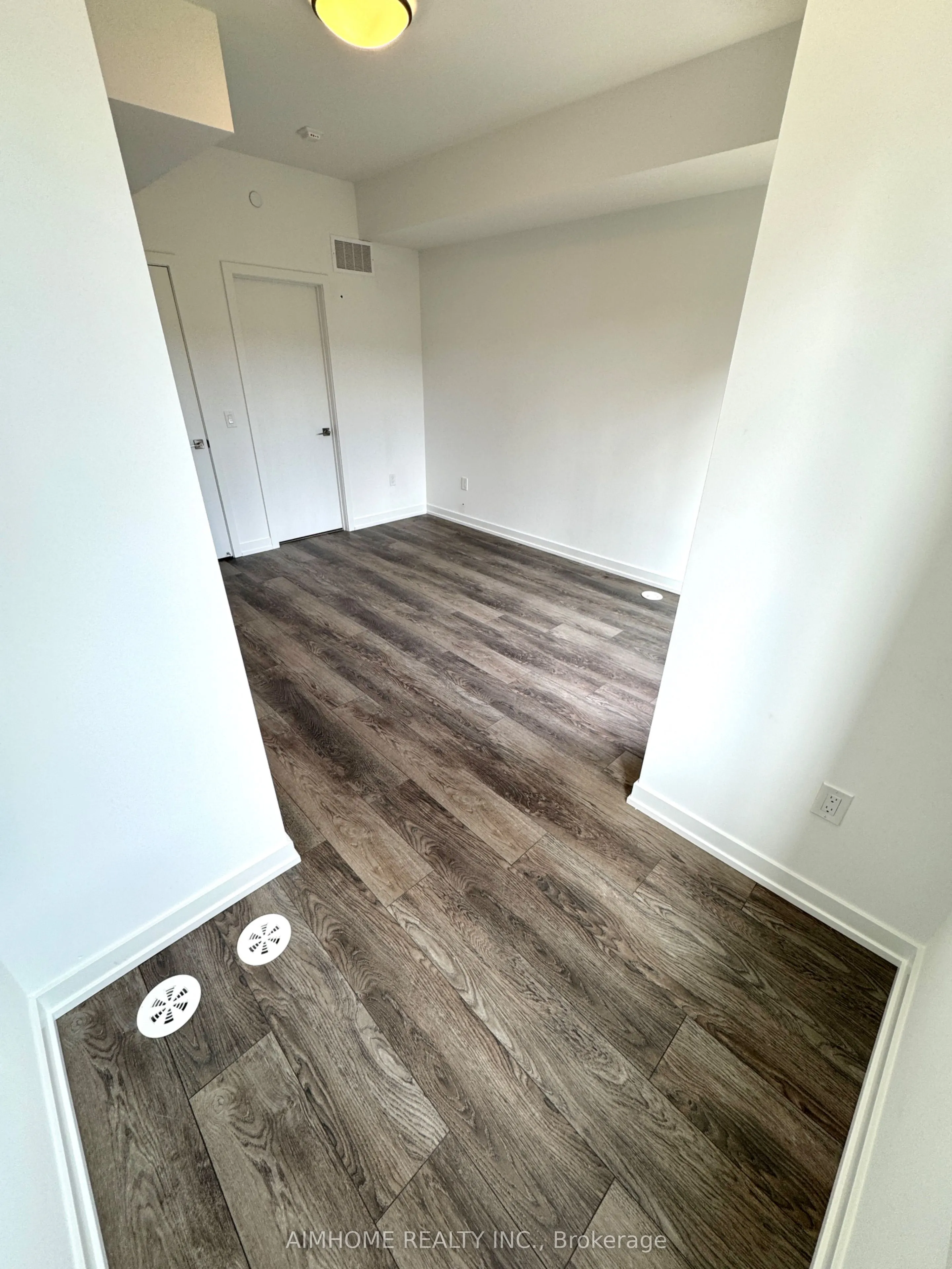 3079 Pharmacy Avenue, #29