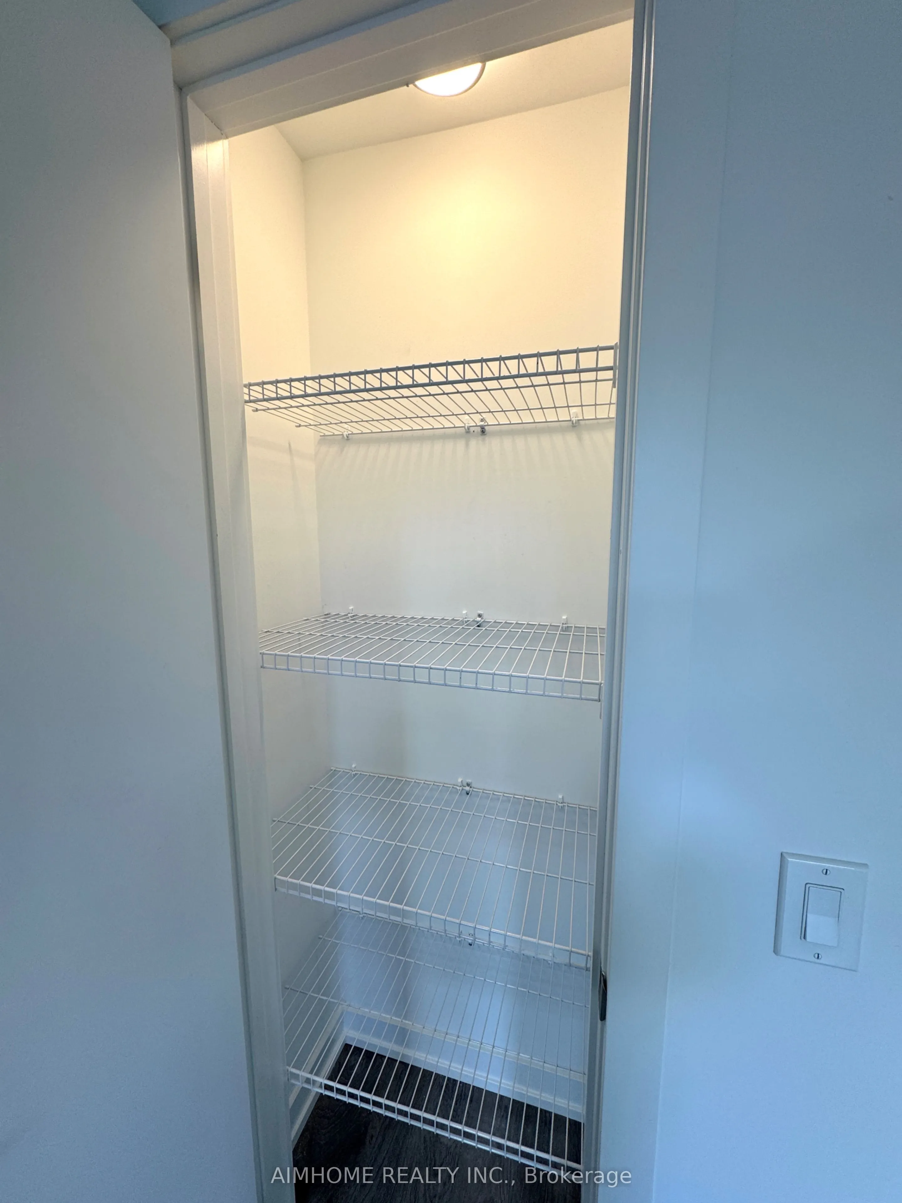 3079 Pharmacy Avenue, #29