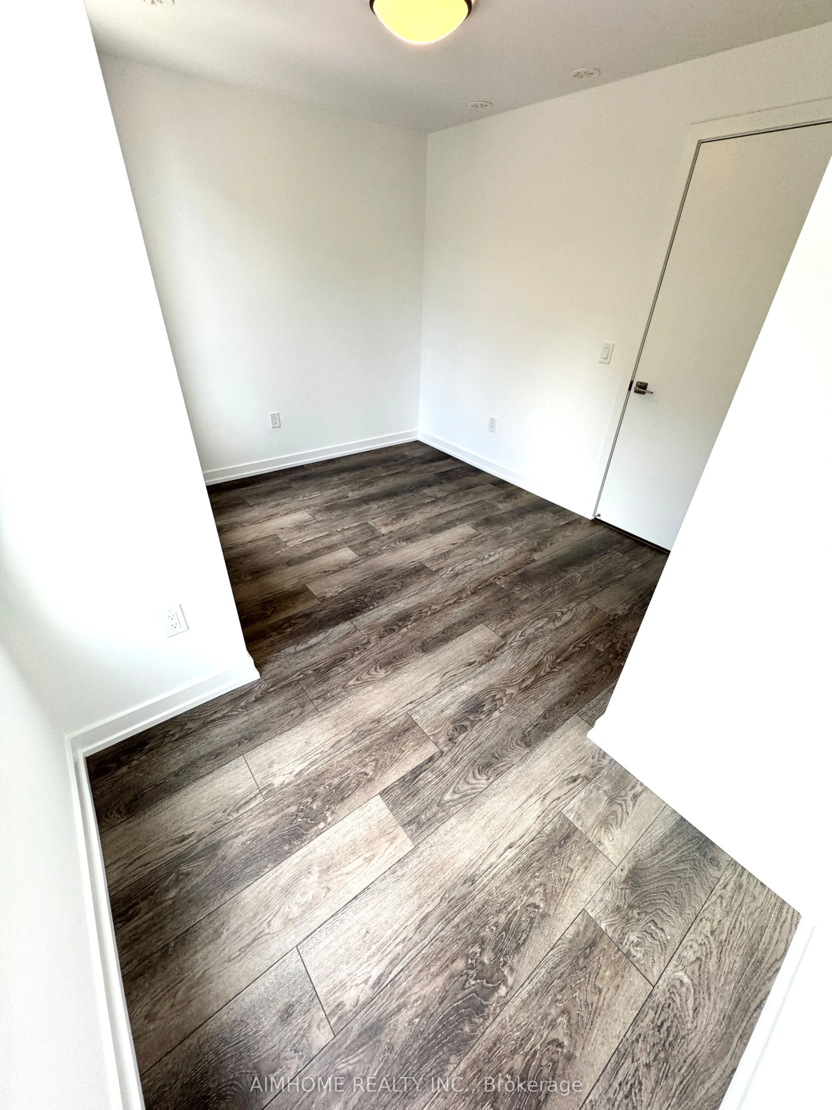 3079 Pharmacy Avenue, #29