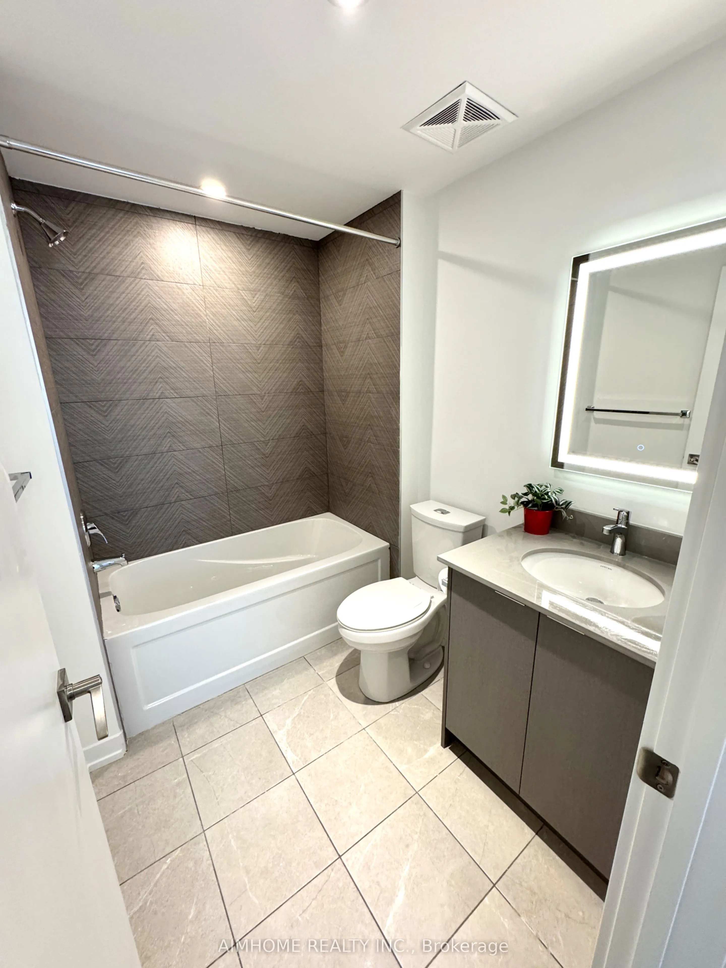 3079 Pharmacy Avenue, #29