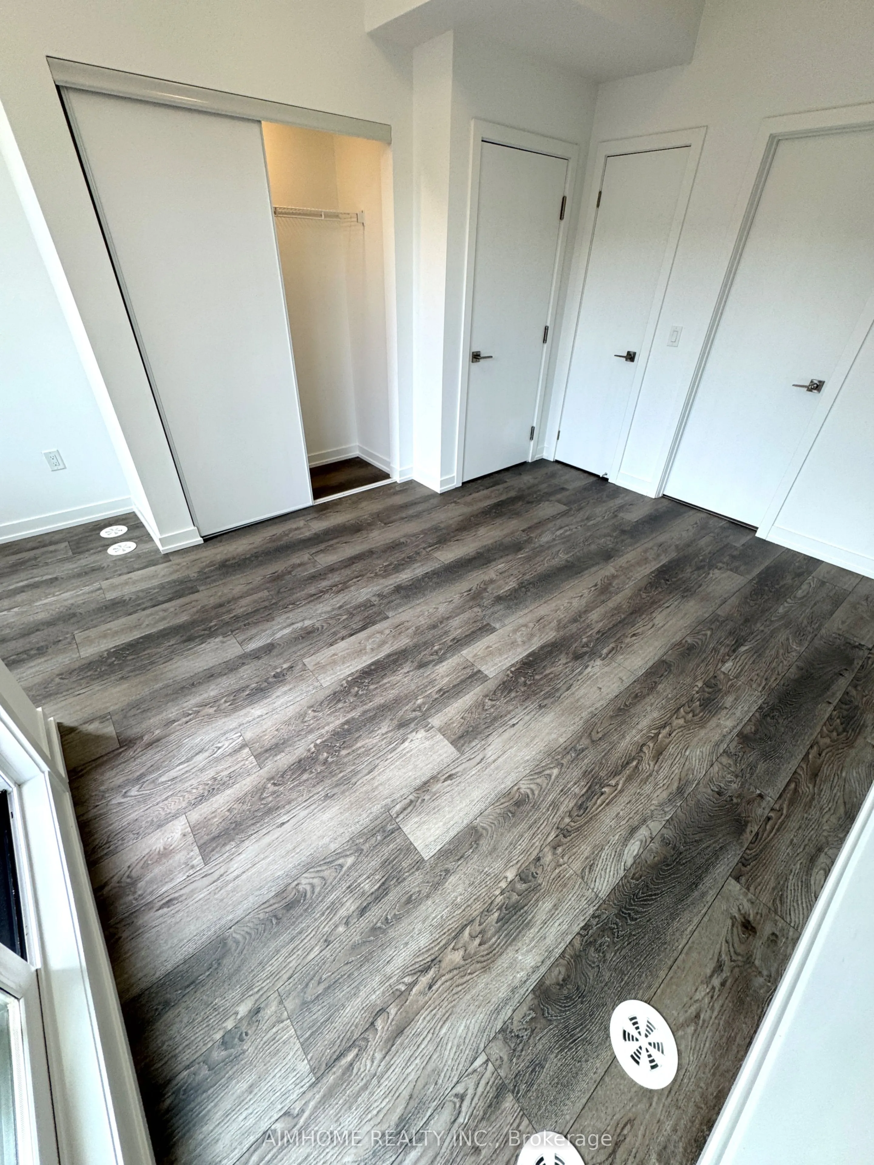3079 Pharmacy Avenue, #29
