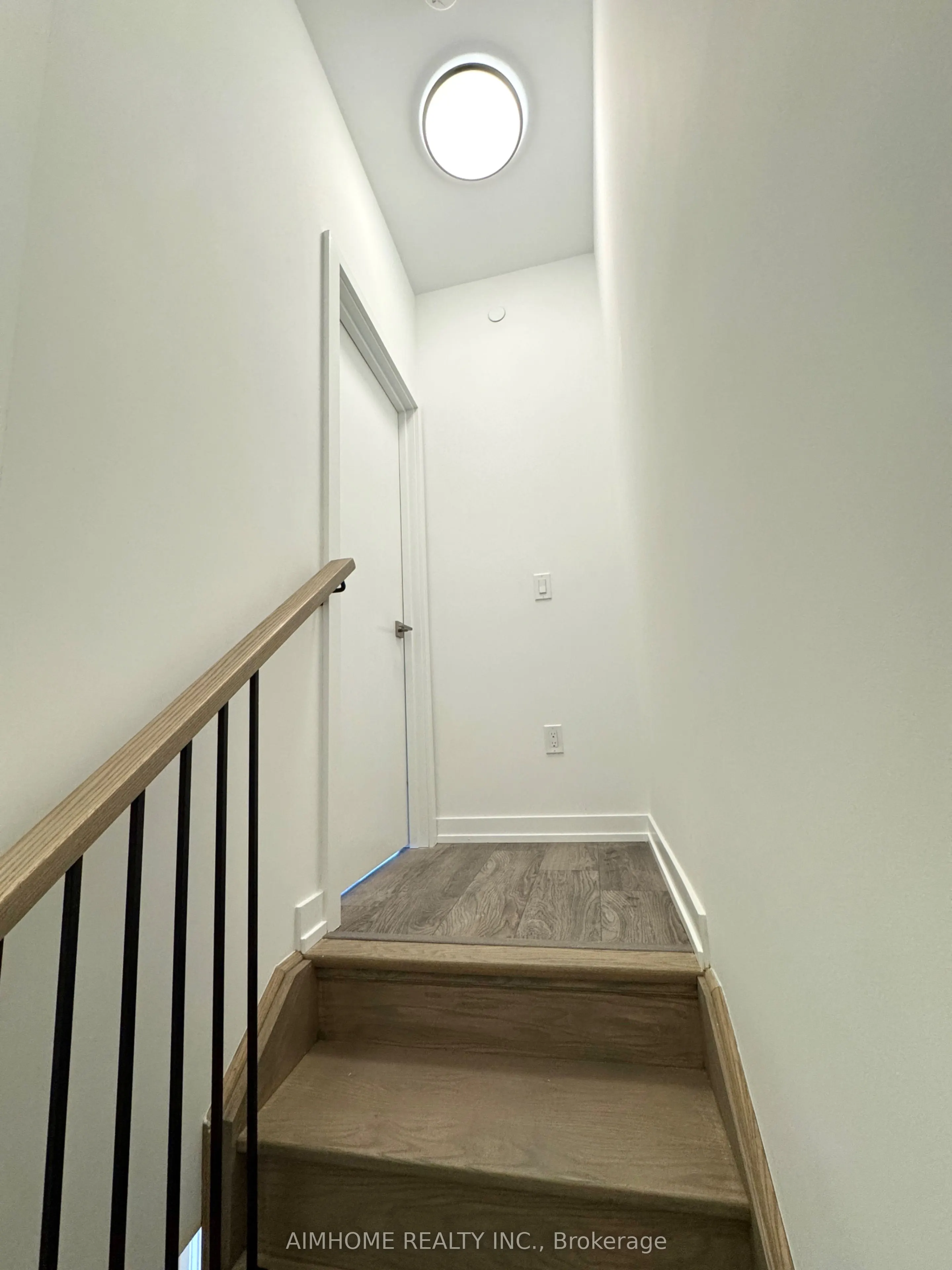3079 Pharmacy Avenue, #29