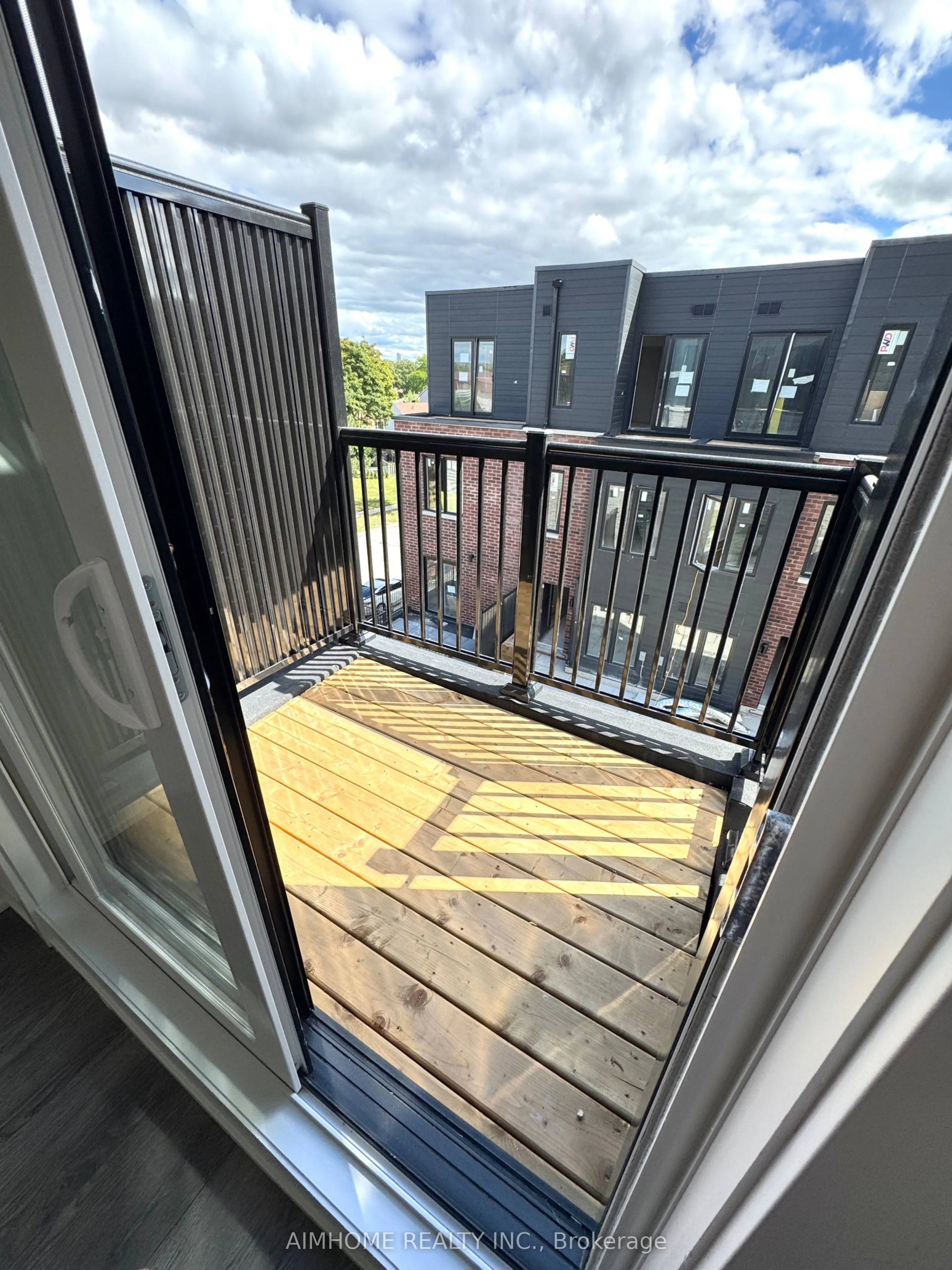 3079 Pharmacy Avenue, #29