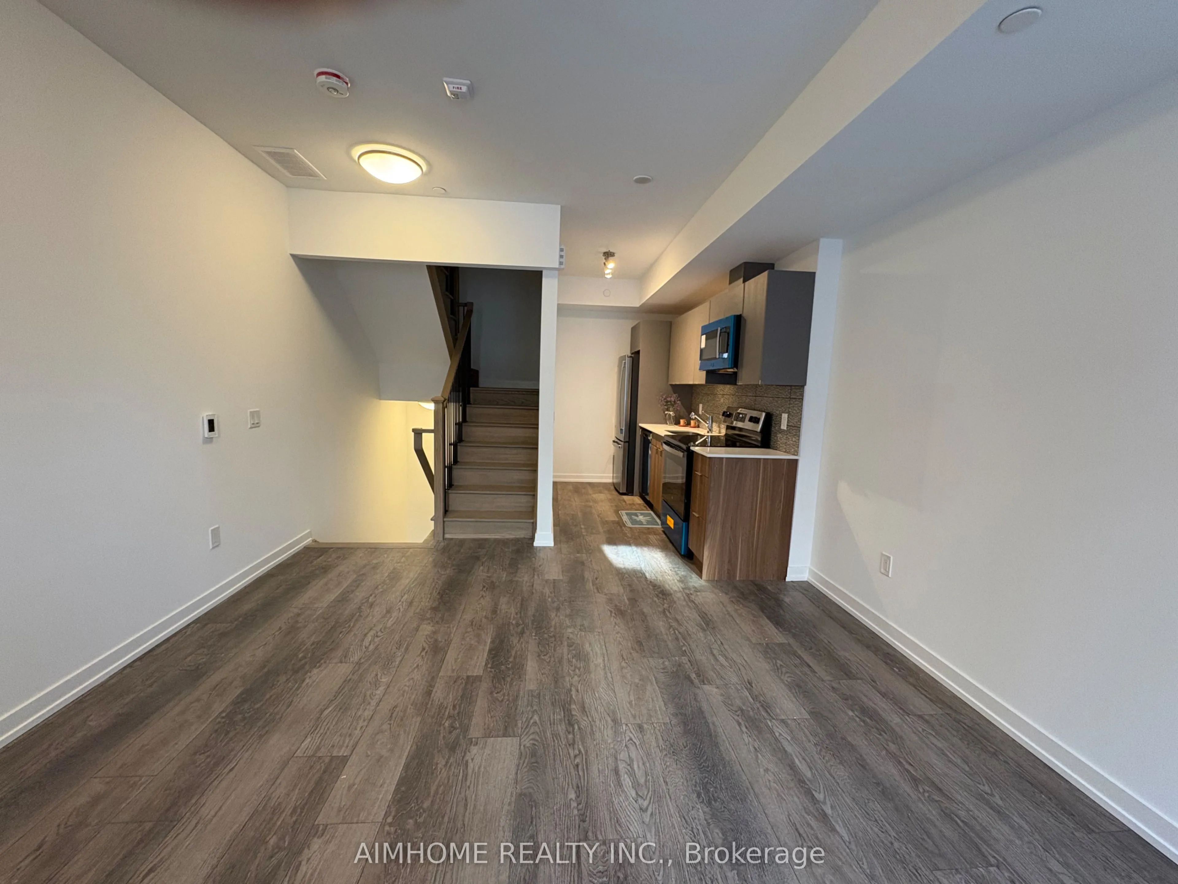 3079 Pharmacy Avenue, #29