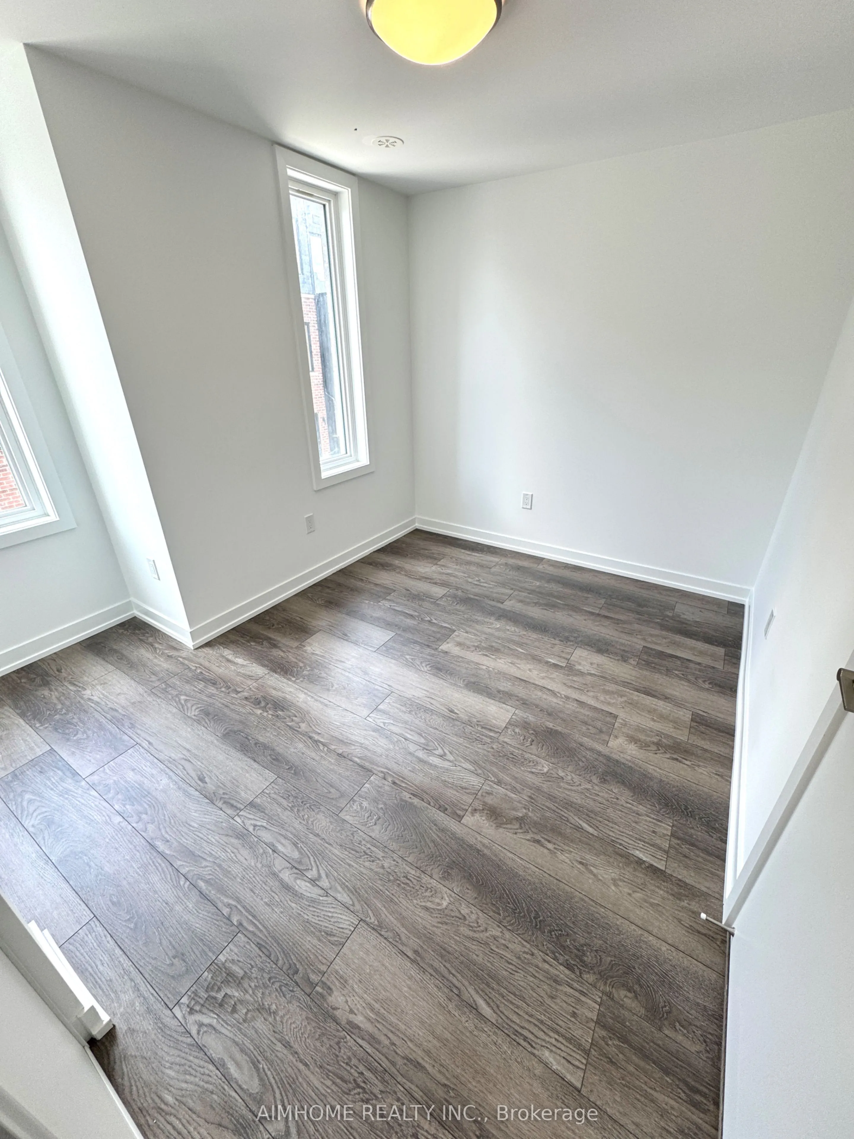 3079 Pharmacy Avenue, #29