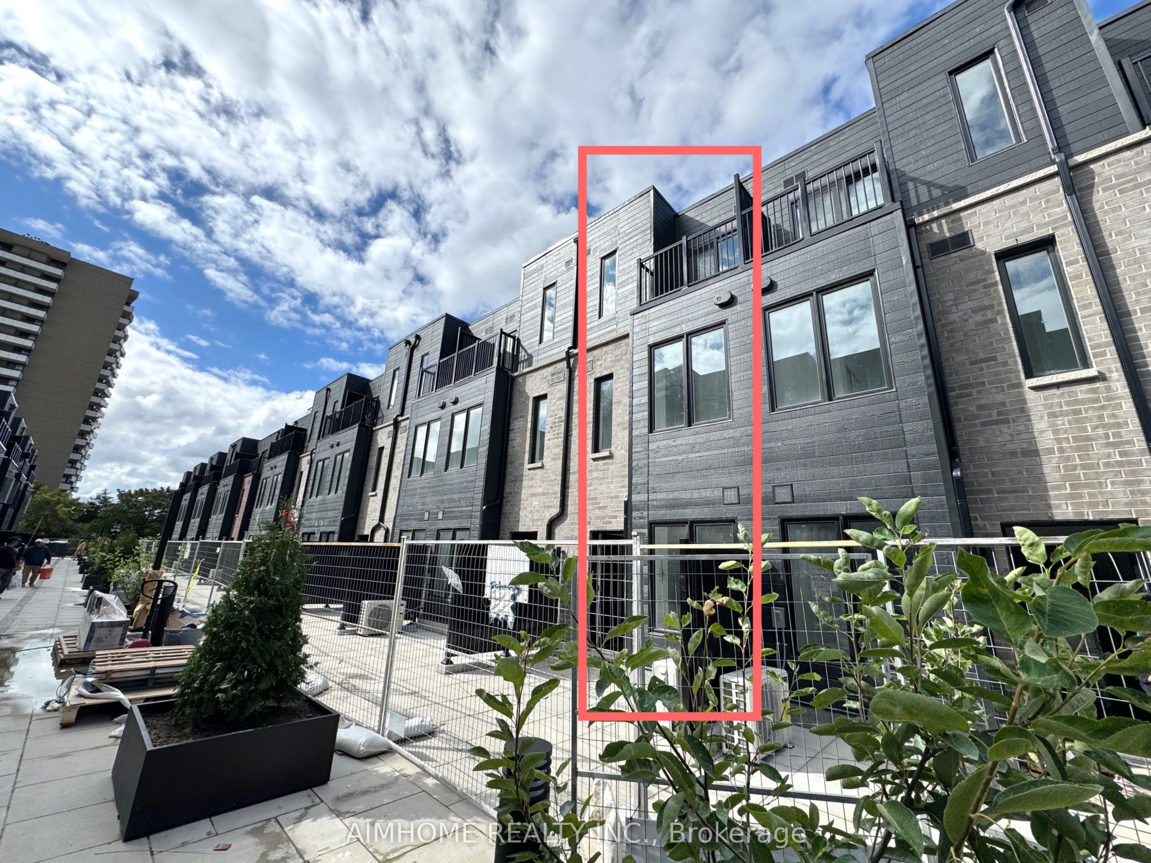 3079 Pharmacy Avenue, #29