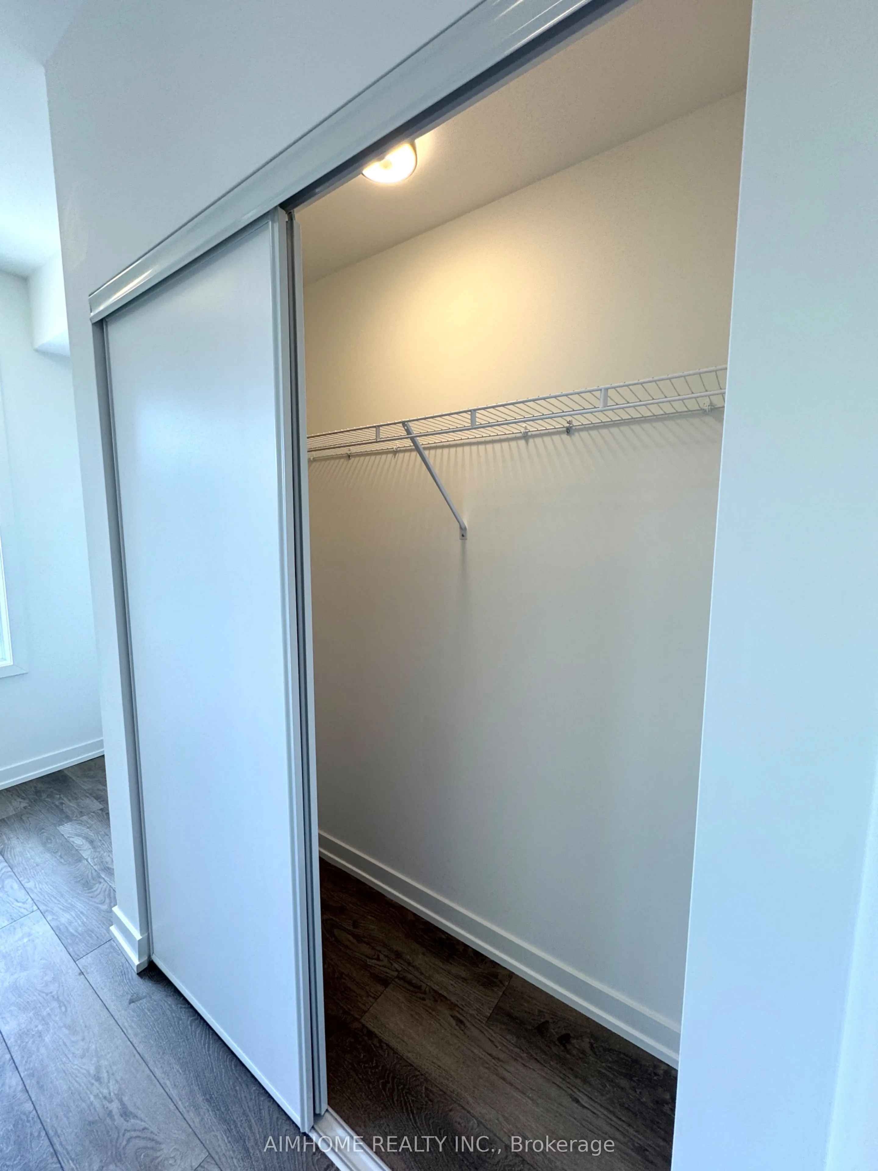 3079 Pharmacy Avenue, #29