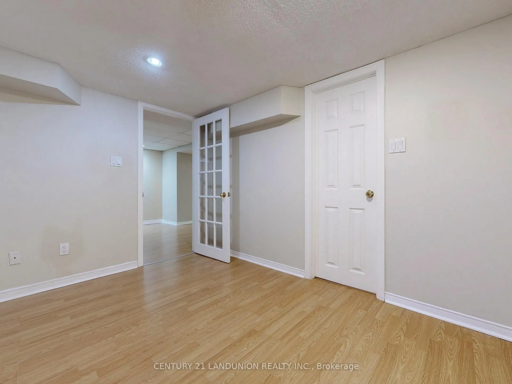 25 Bemerton Court