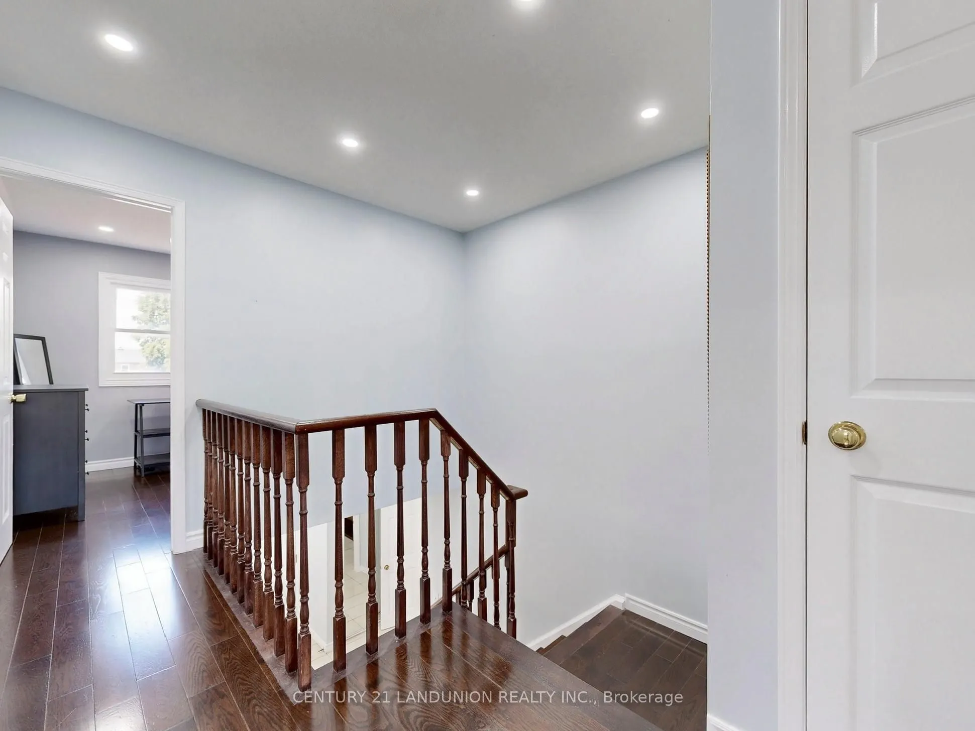25 Bemerton Court