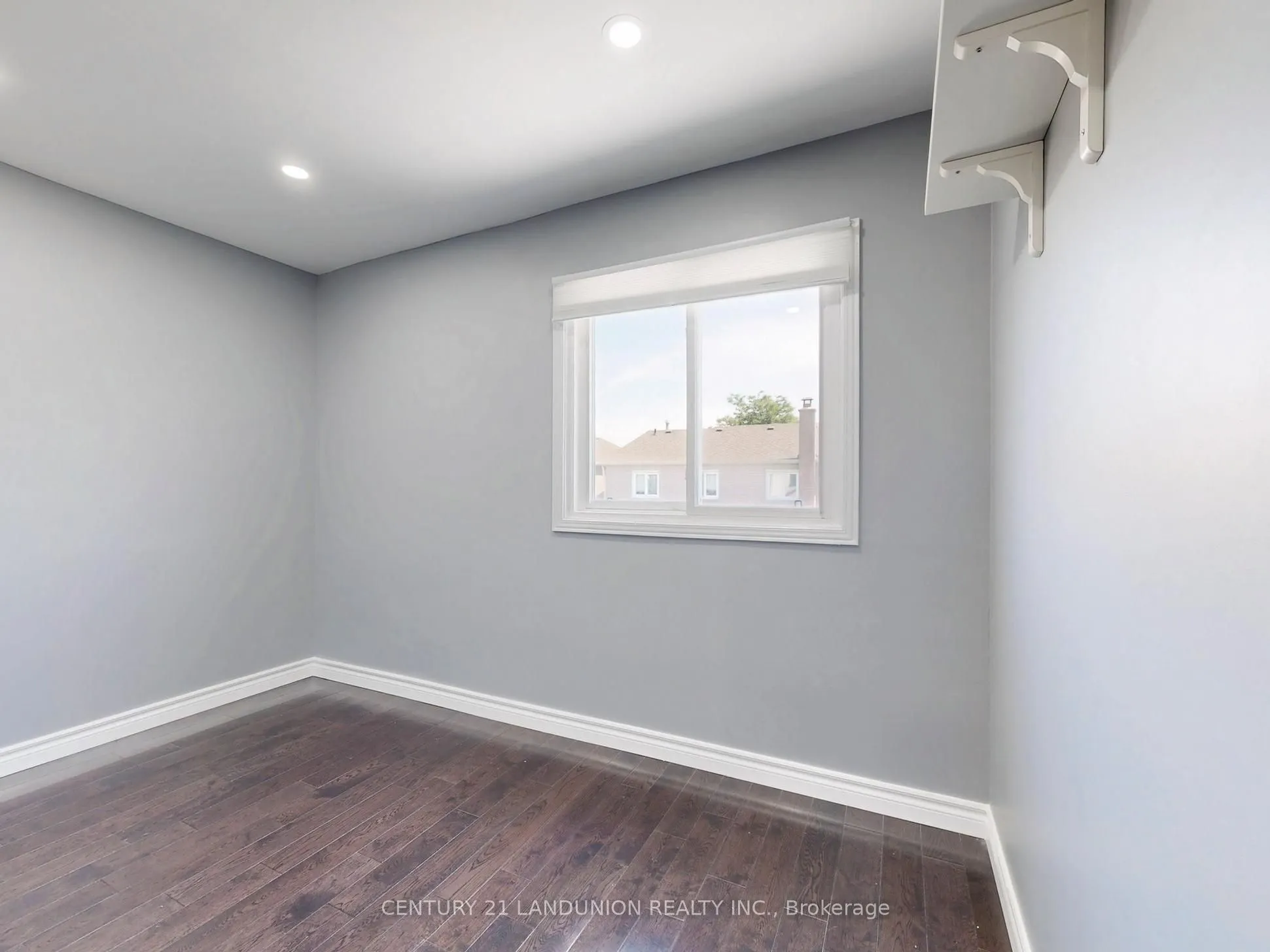 25 Bemerton Court
