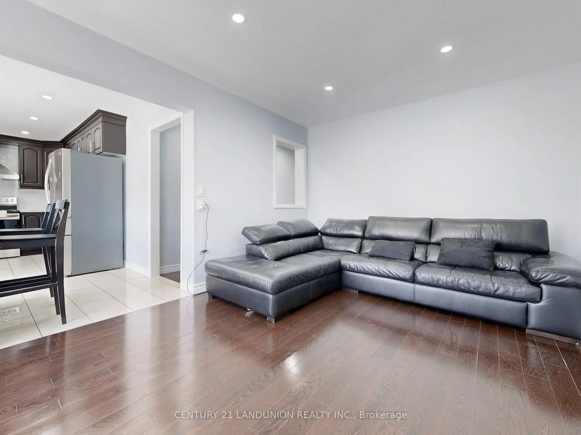 25 Bemerton Court
