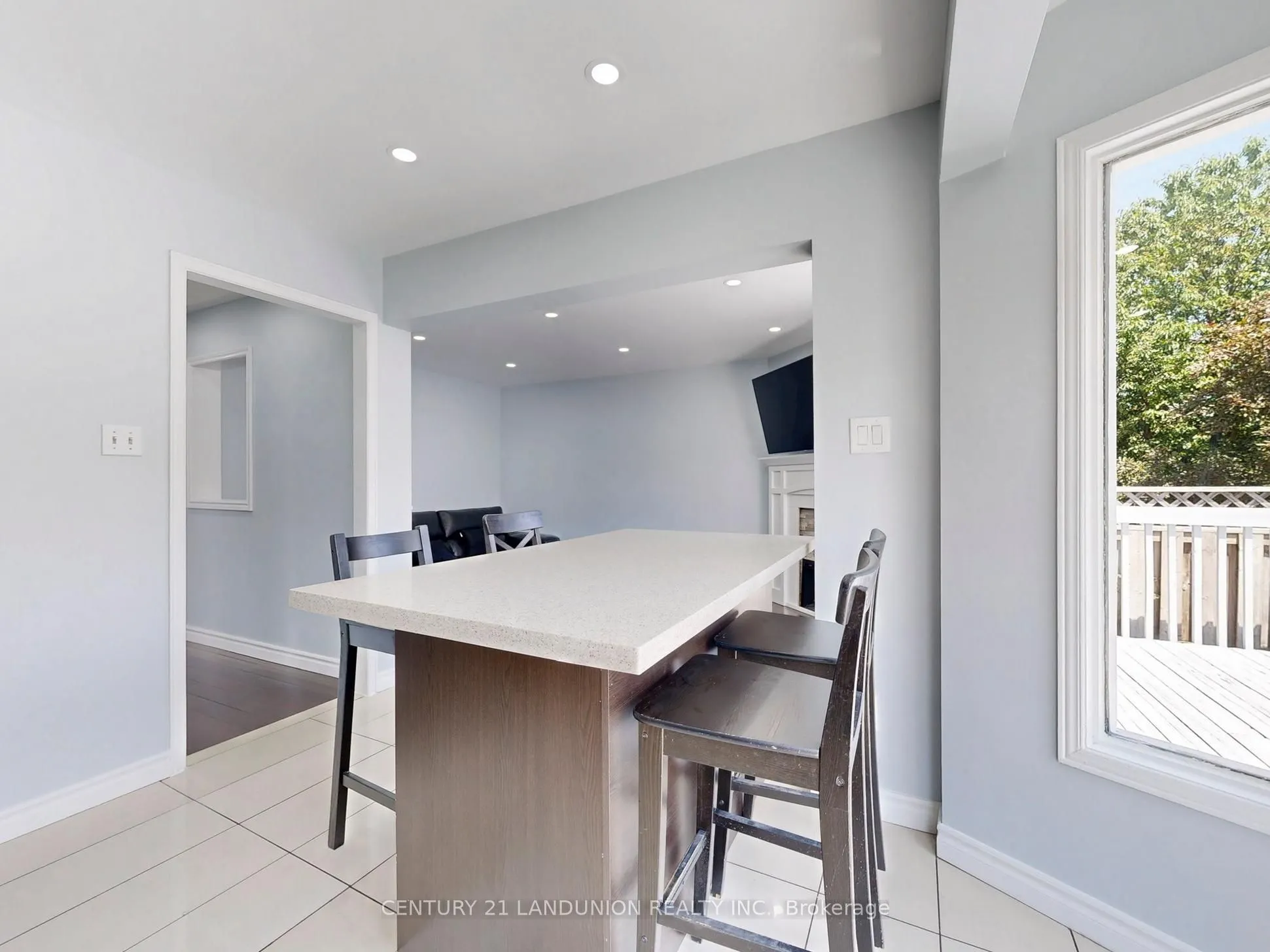 25 Bemerton Court