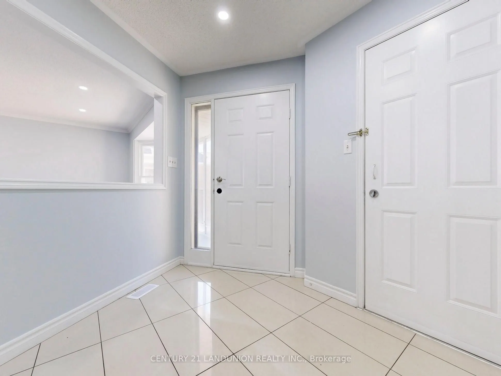 25 Bemerton Court