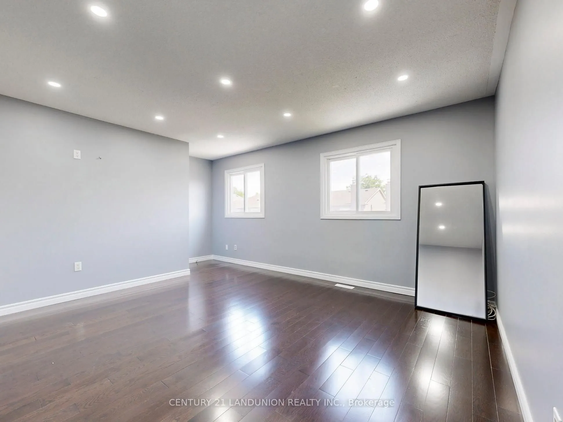 25 Bemerton Court