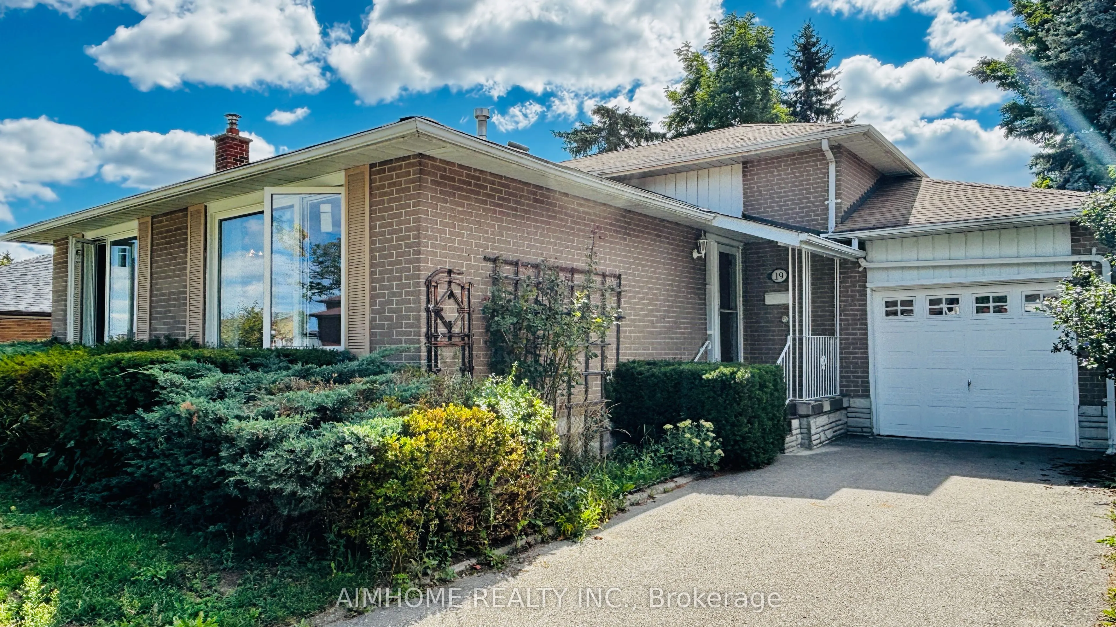 19 Sunderland Crescent