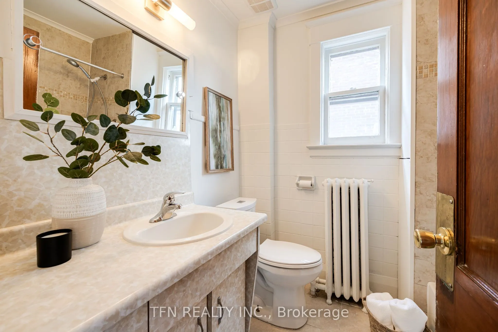 70 Chester Hill Road, #Upper