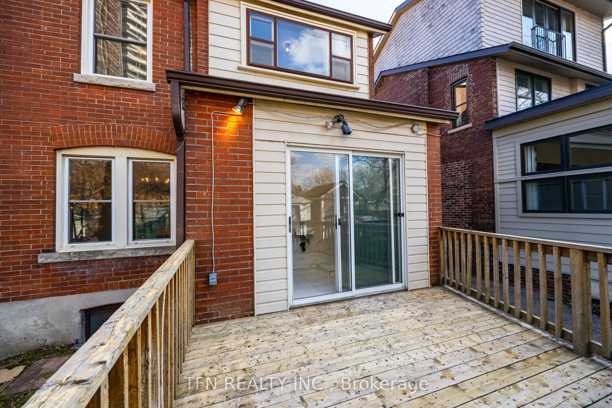 70 Chester Hill Road, #Upper