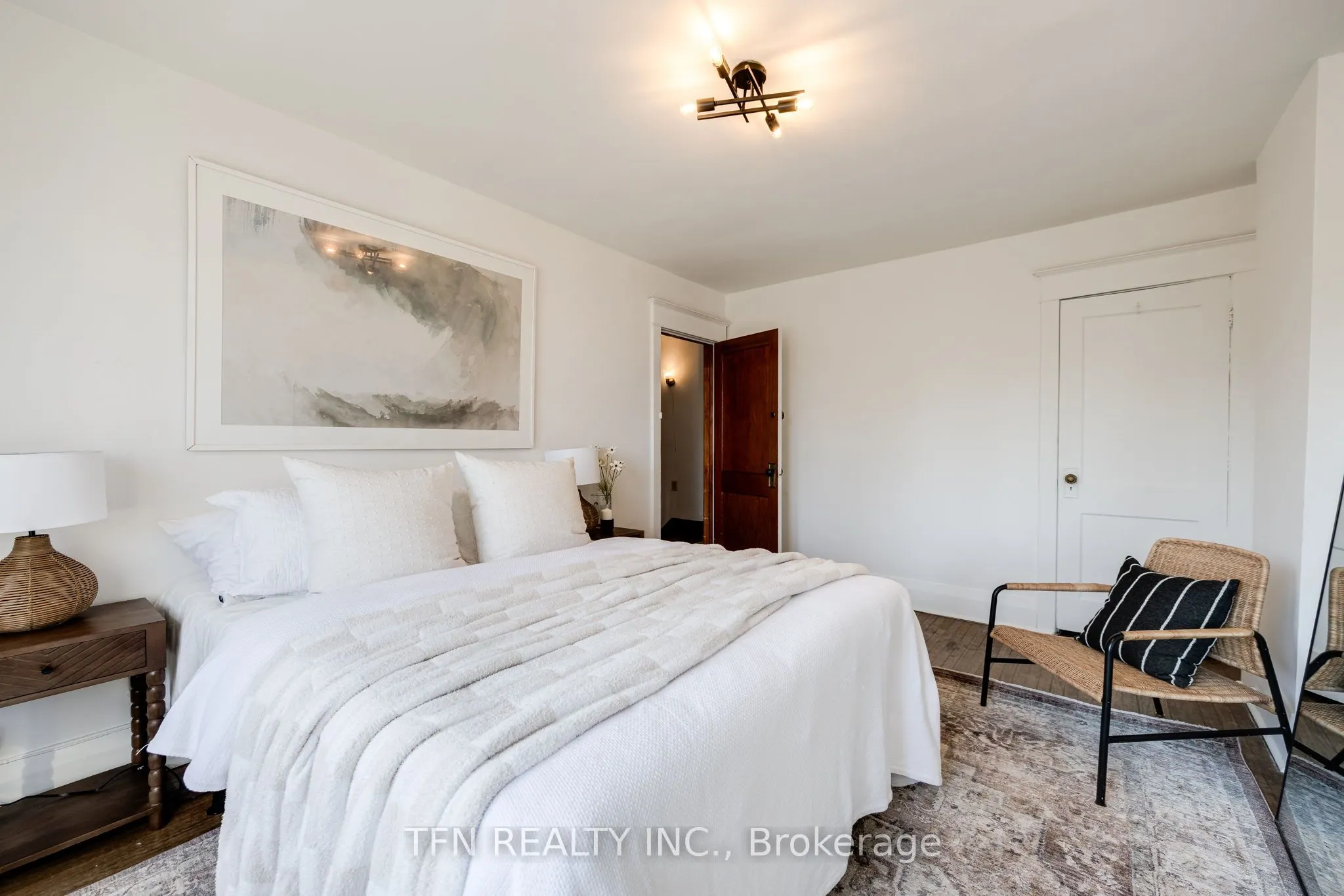 70 Chester Hill Road, #Upper
