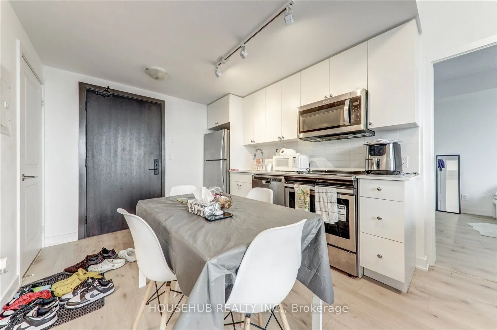 2799 Kingston Road, #908