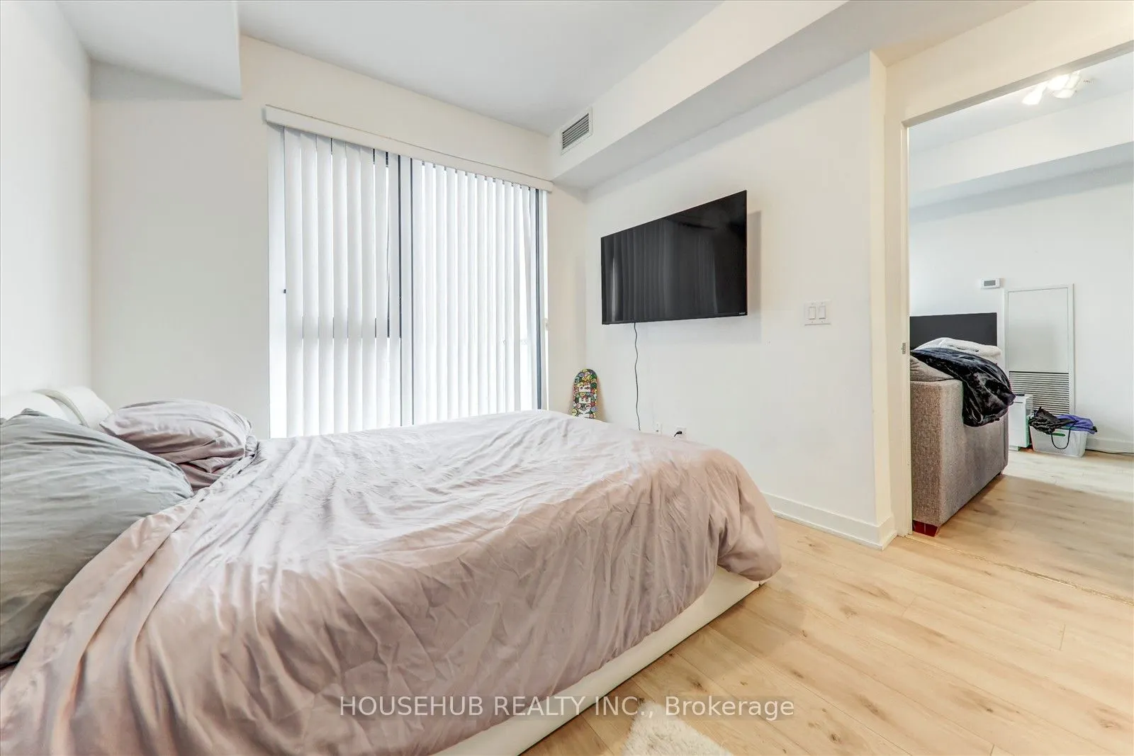 2799 Kingston Road, #908