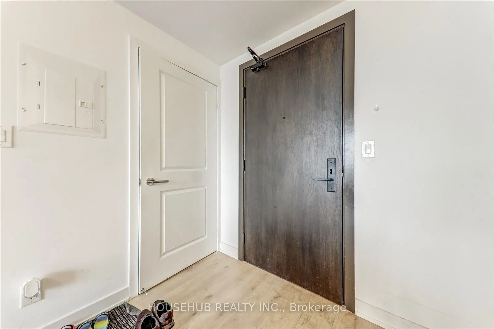 2799 Kingston Road, #908