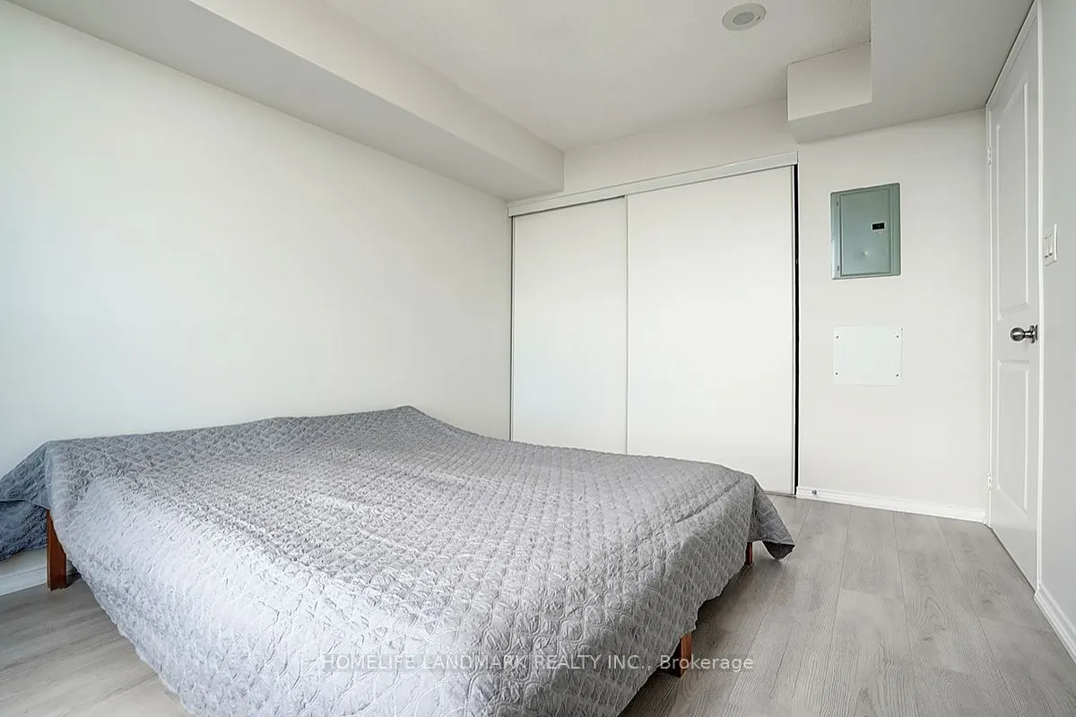 8 Rosebank Drive, #15C