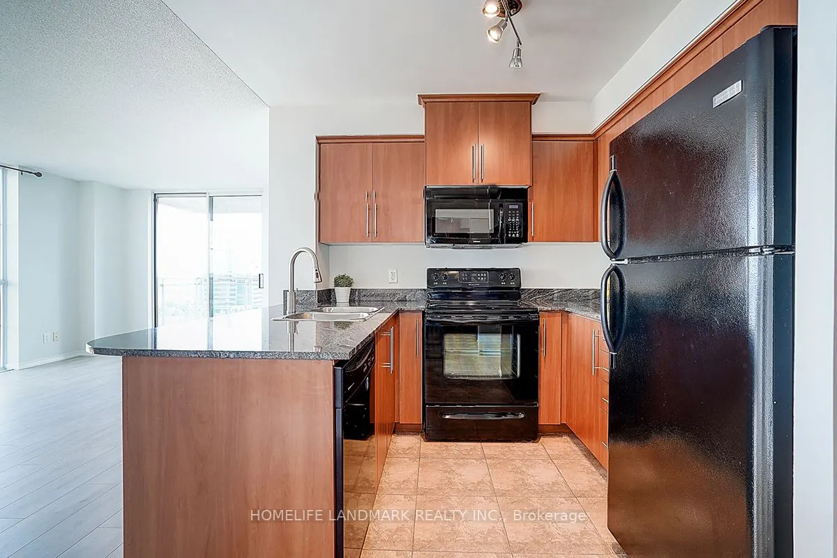 8 Rosebank Drive, #15C
