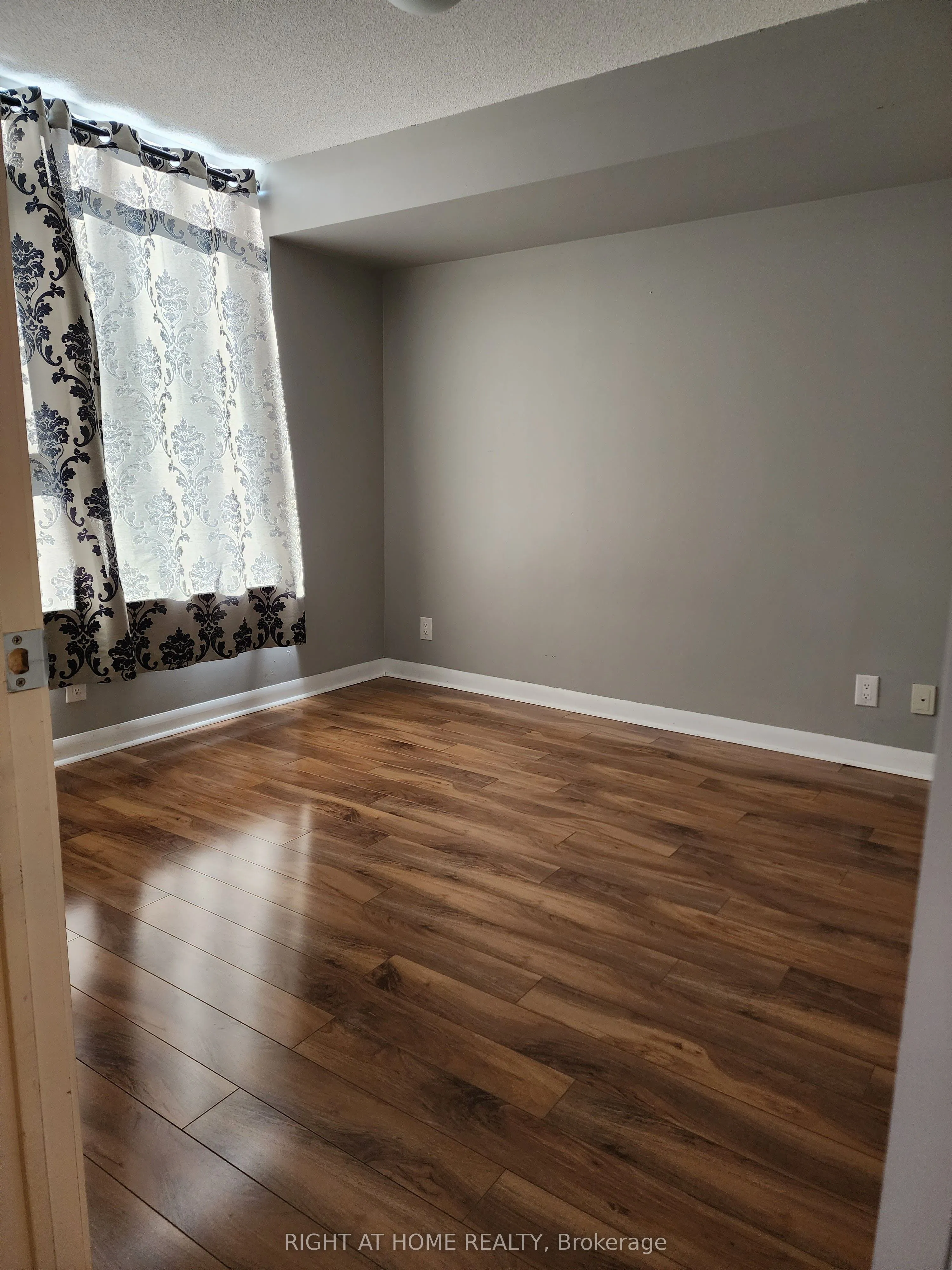 190 Borough Drive, #2009