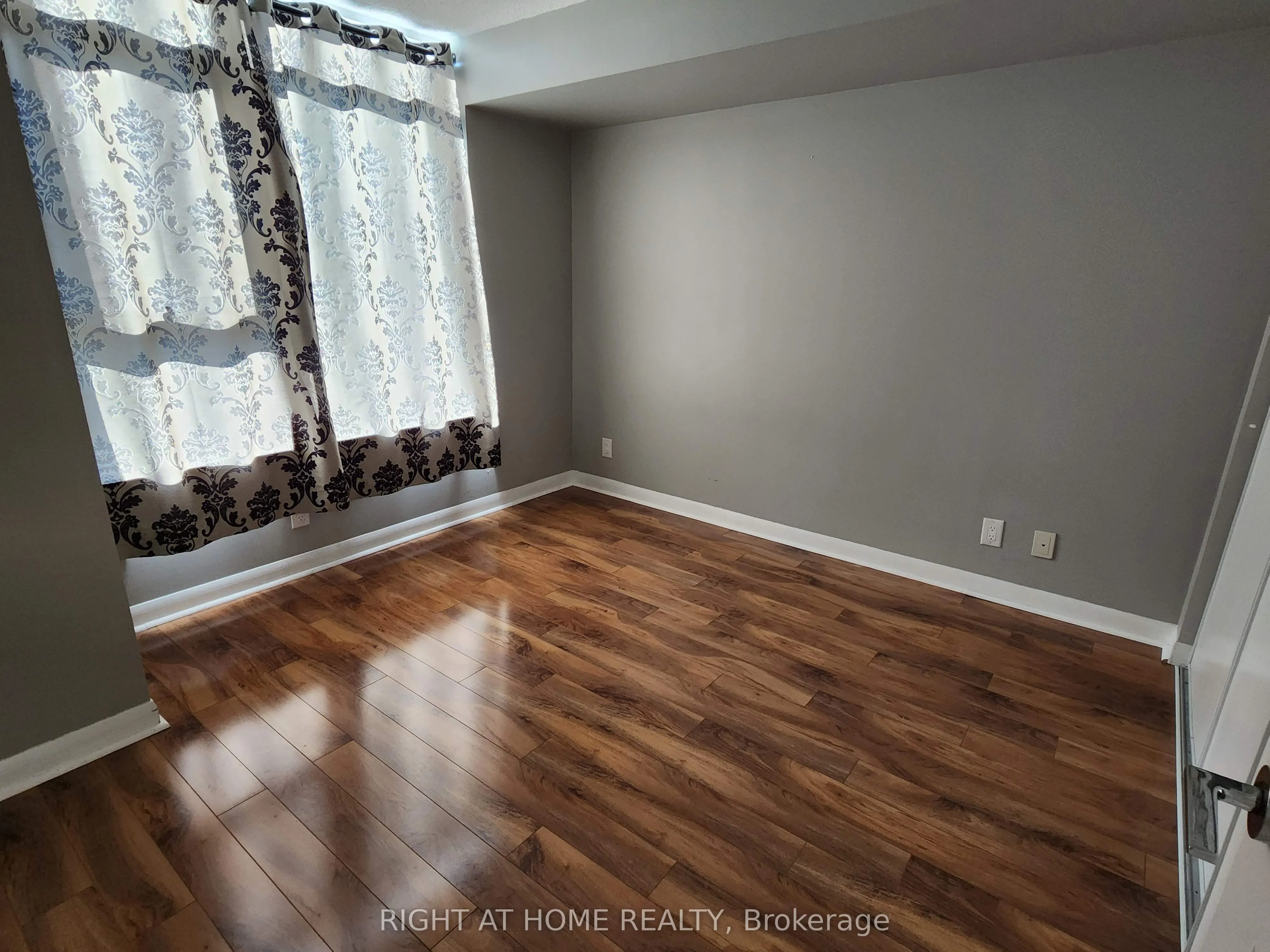 190 Borough Drive, #2009