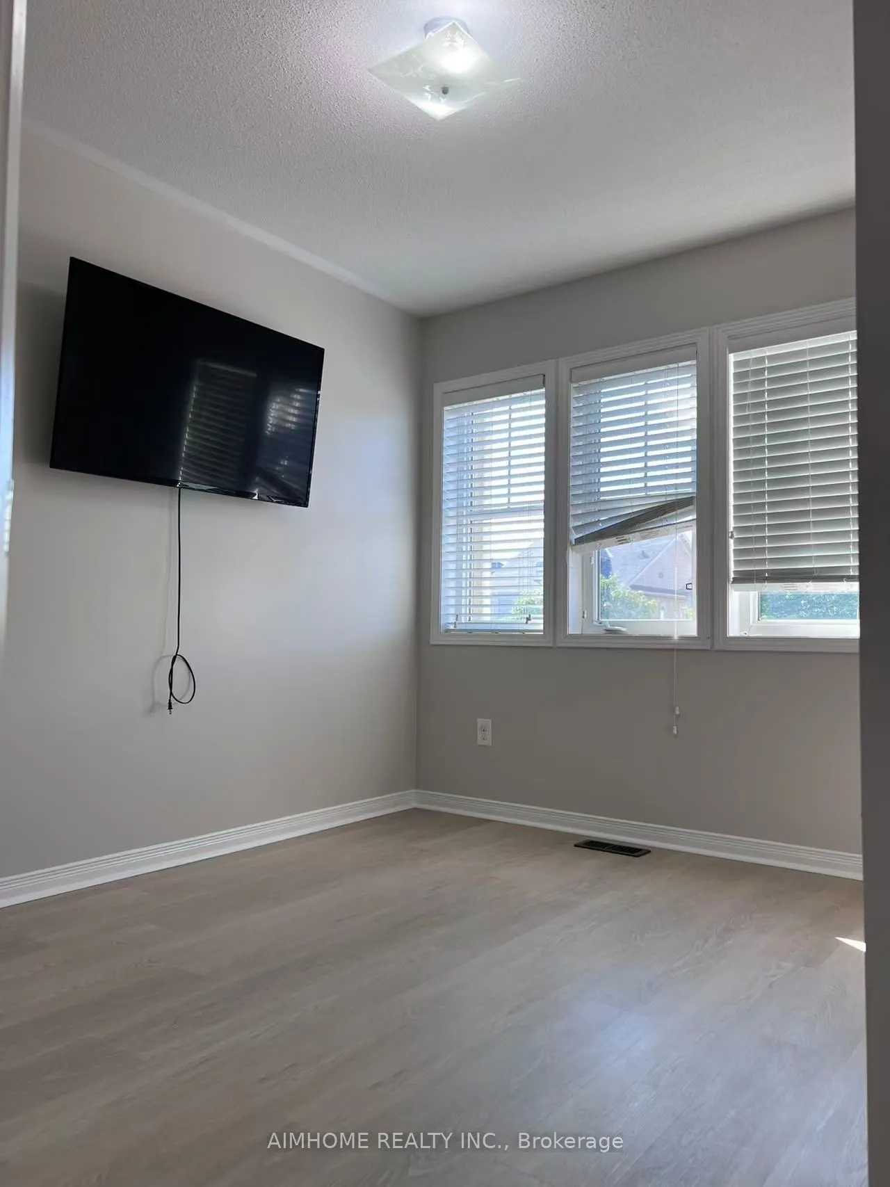 80 James Govan Drive