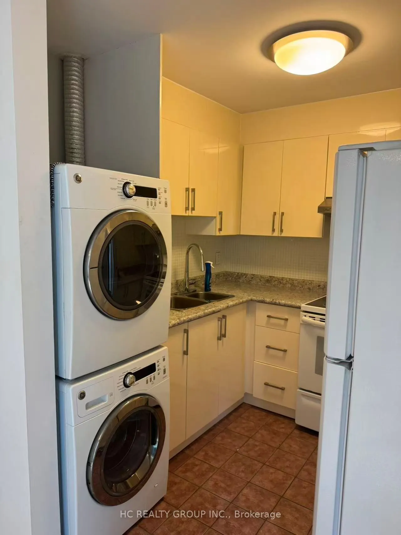 1606 Queen Street E, #2