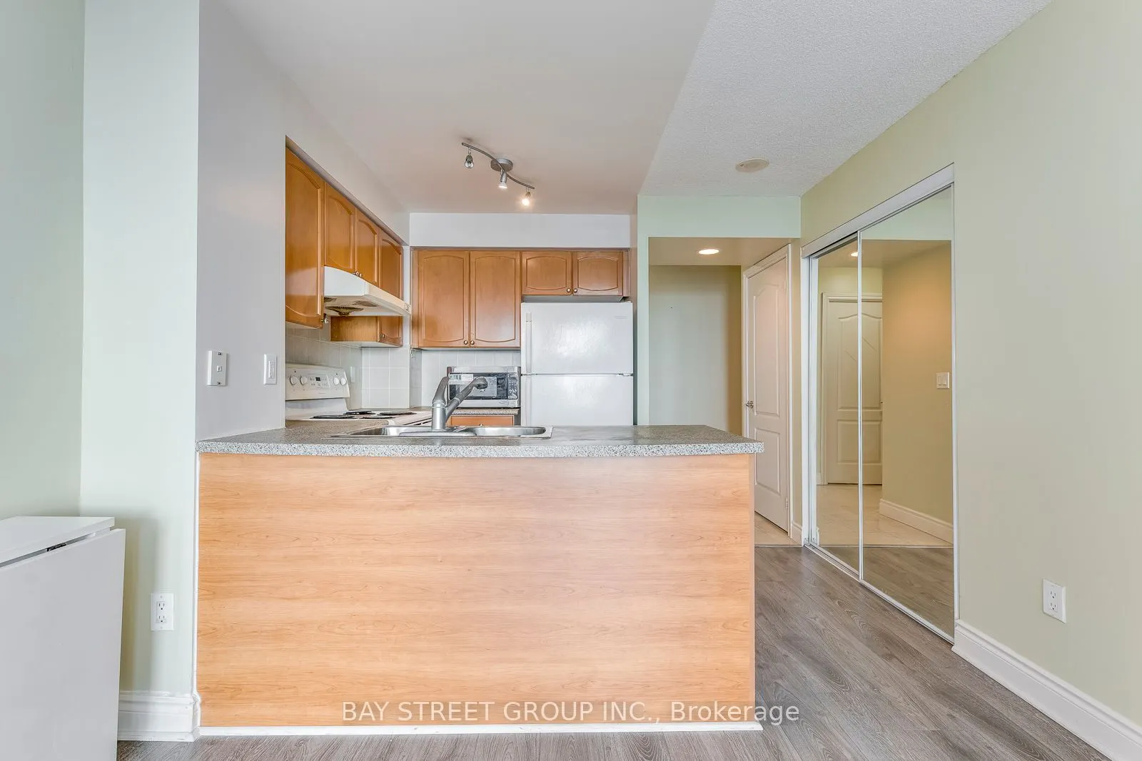 60 Brian Harrison Way, #1001