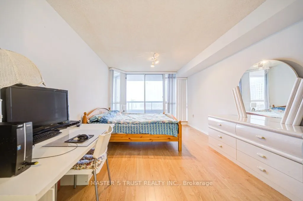 168 Bonis Avenue, #1515