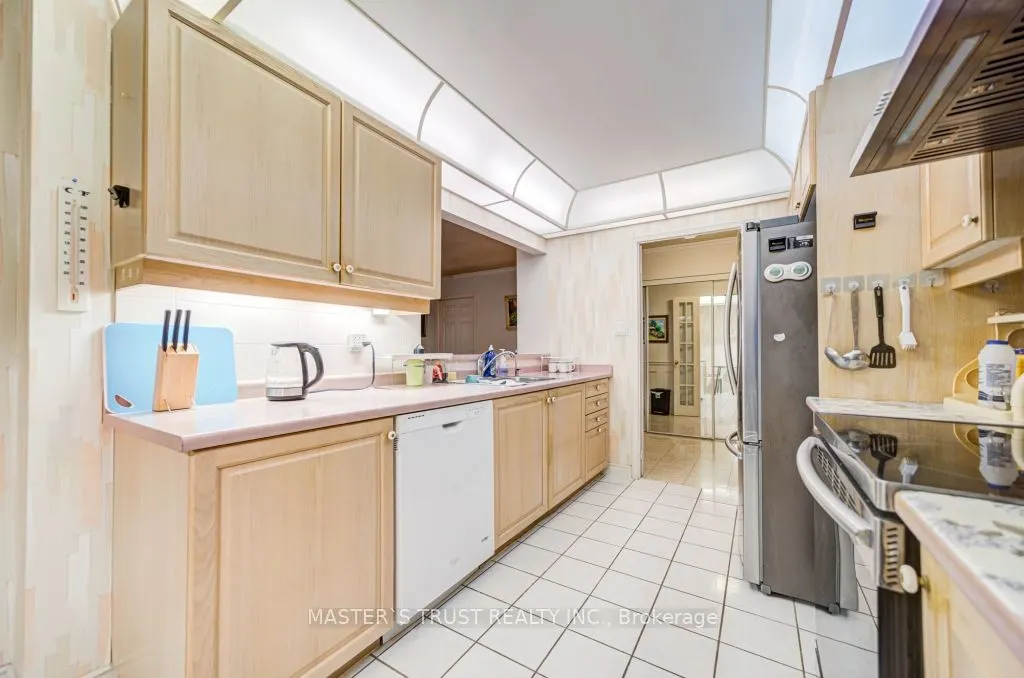168 Bonis Avenue, #1515
