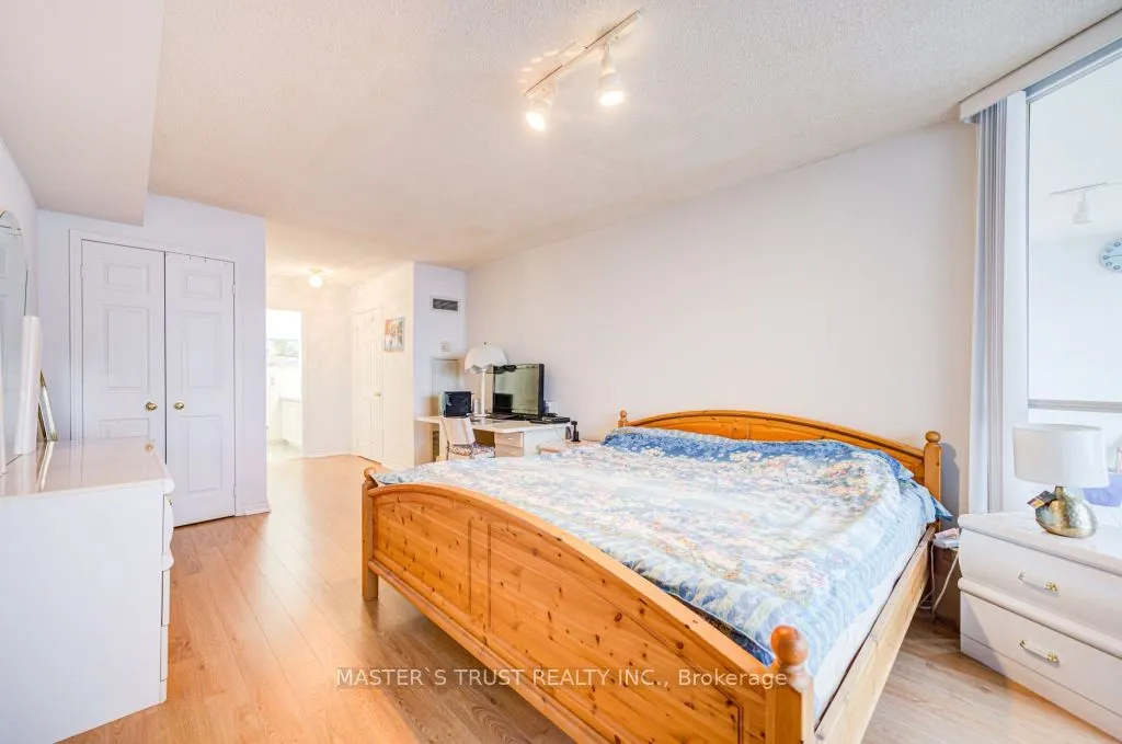 168 Bonis Avenue, #1515