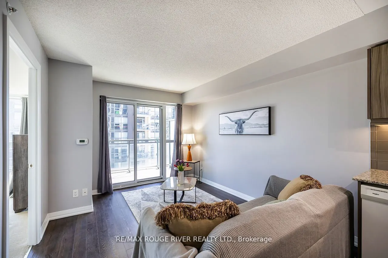 30 Meadowglen Place, #1208