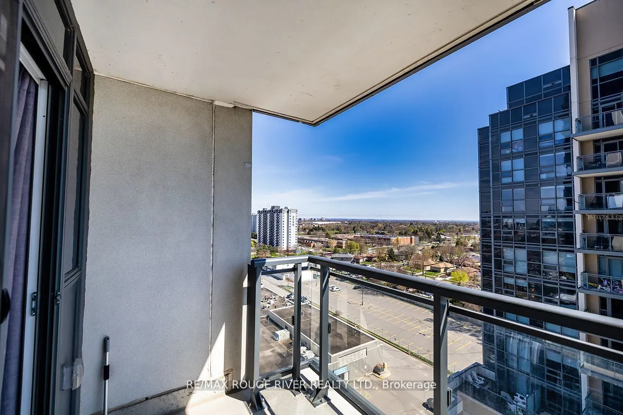 30 Meadowglen Place, #1208
